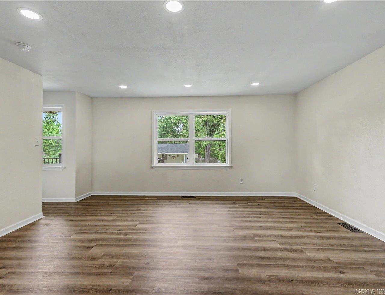 REEDWOOD - Residential