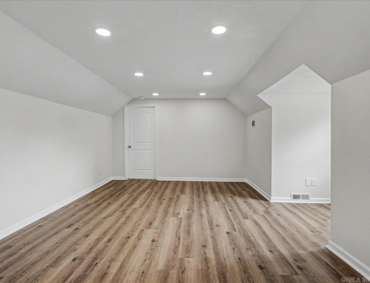 REEDWOOD - Residential