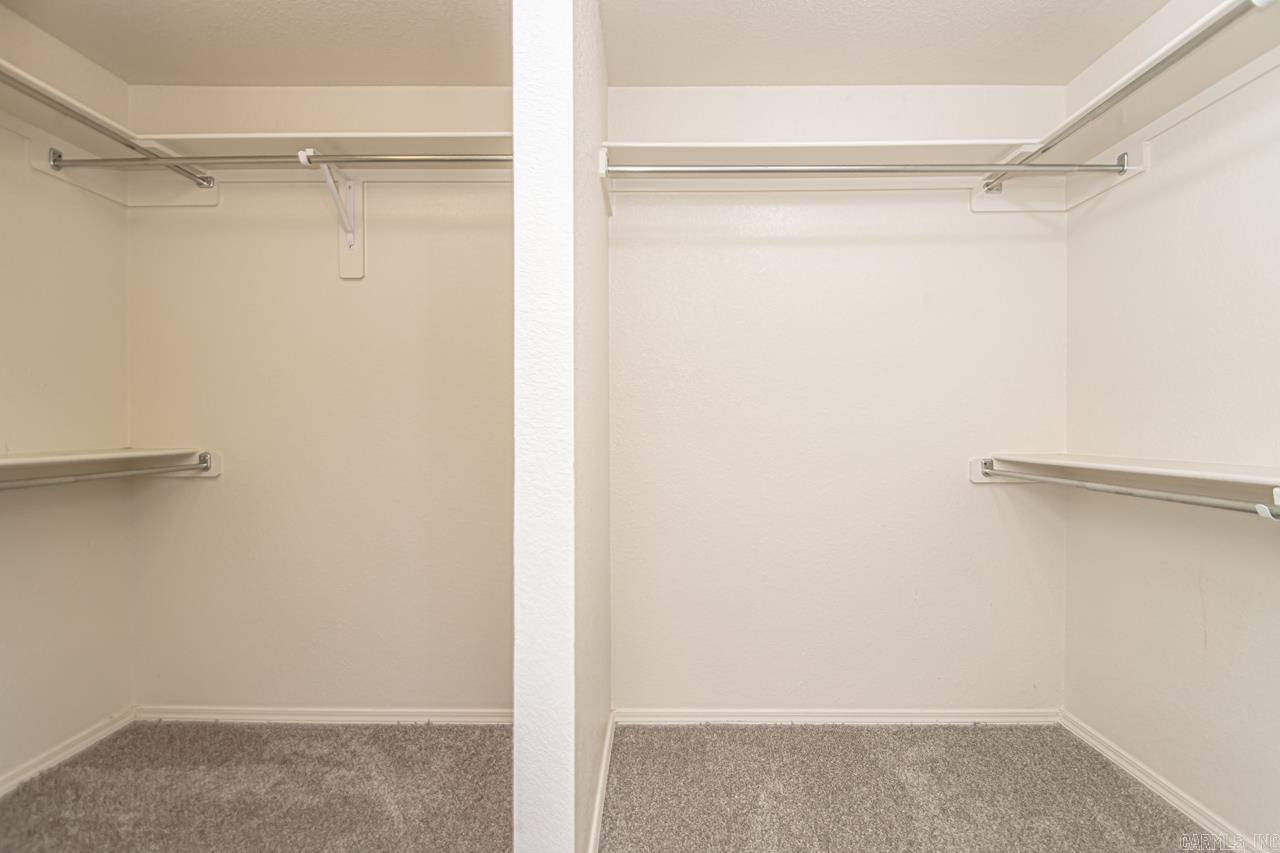 BENJAMIN GROVE - Residential