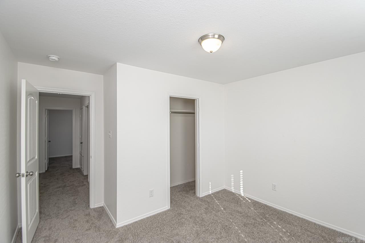 BENJAMIN GROVE - Residential