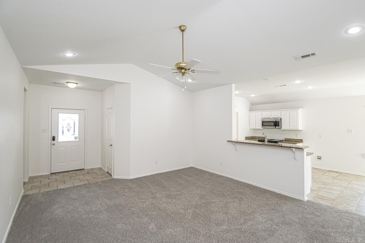 BENJAMIN GROVE - Residential