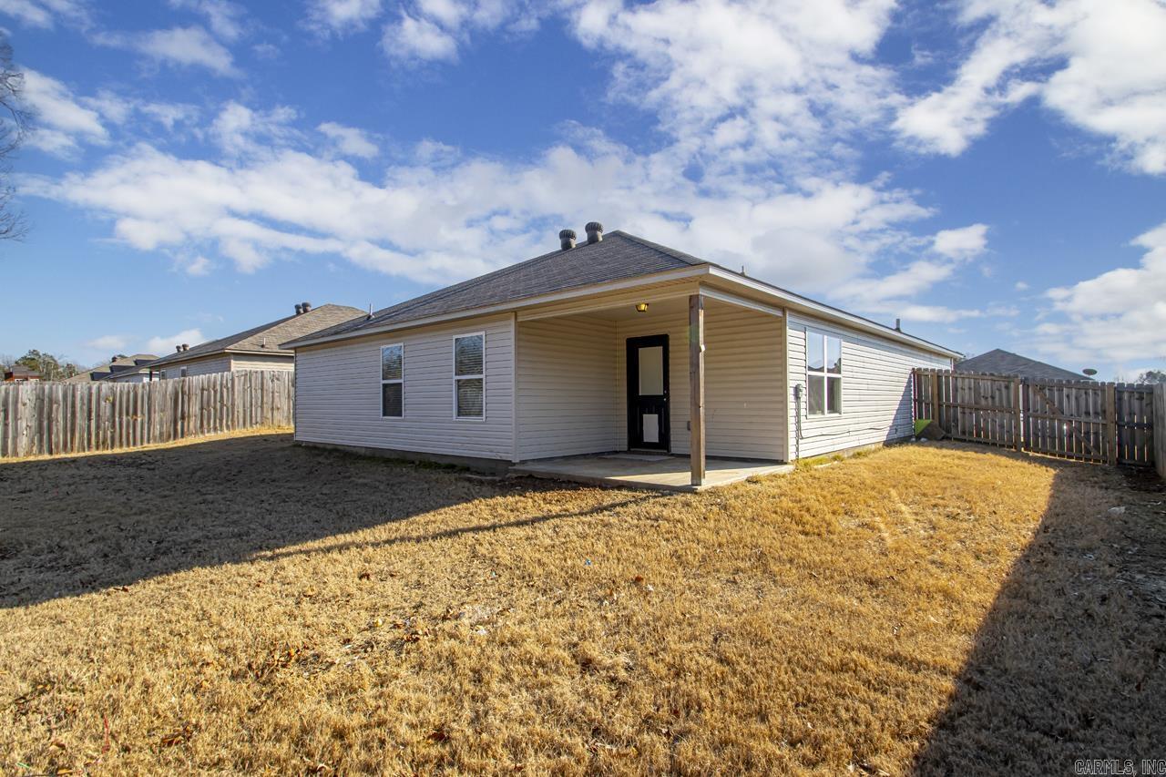 BENJAMIN GROVE - Residential