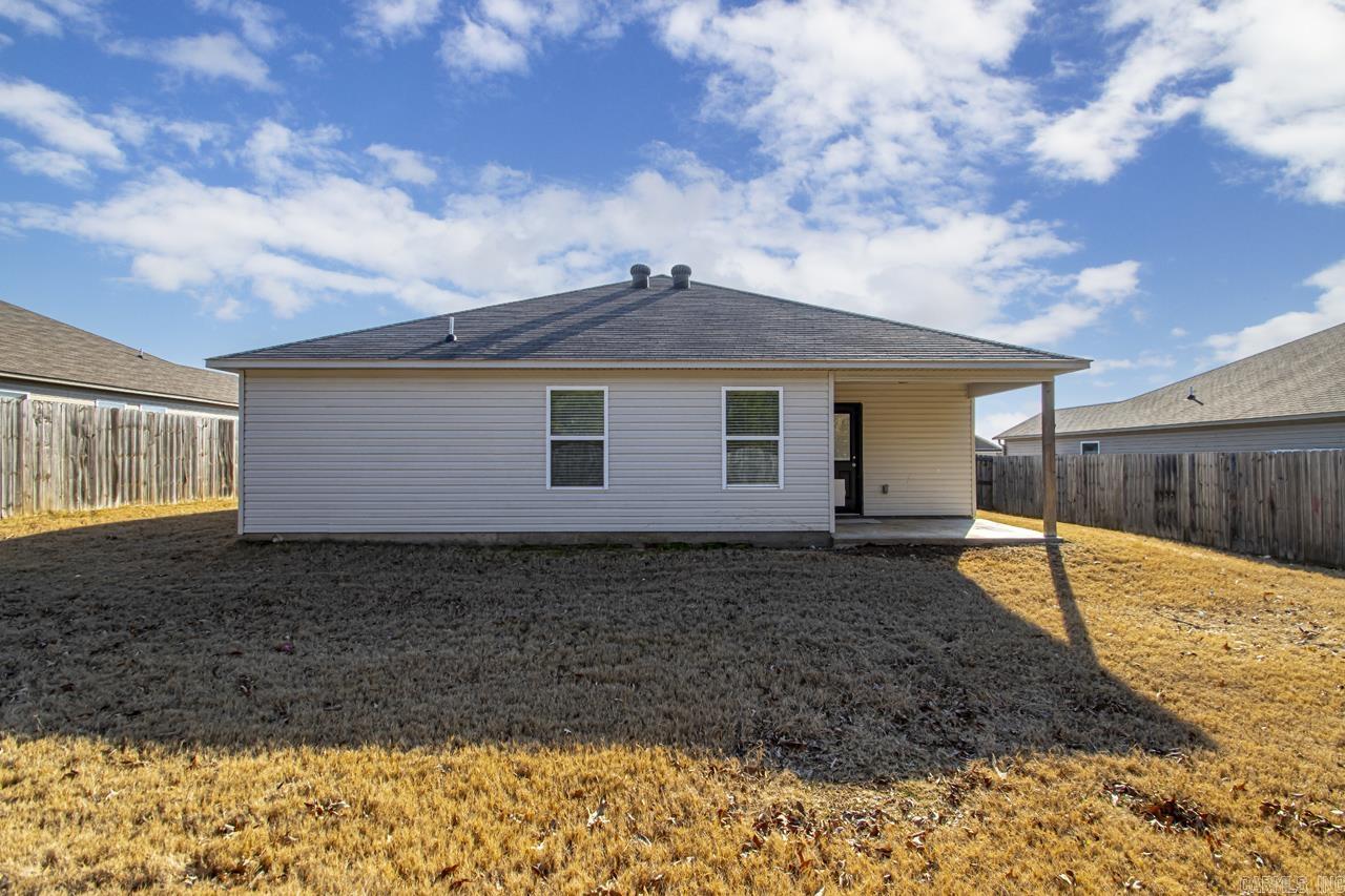 BENJAMIN GROVE - Residential