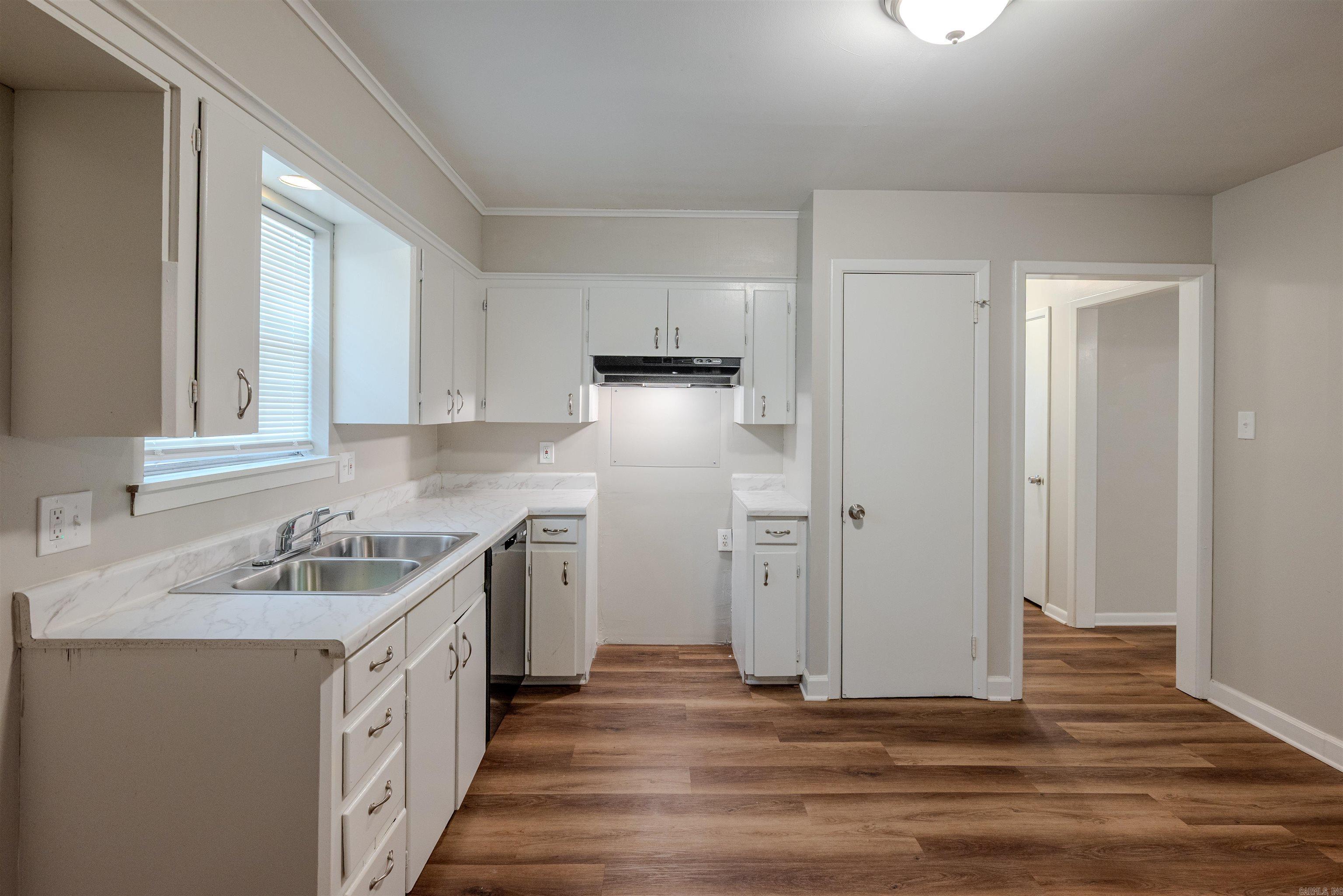 INDIAN HILLS - Residential