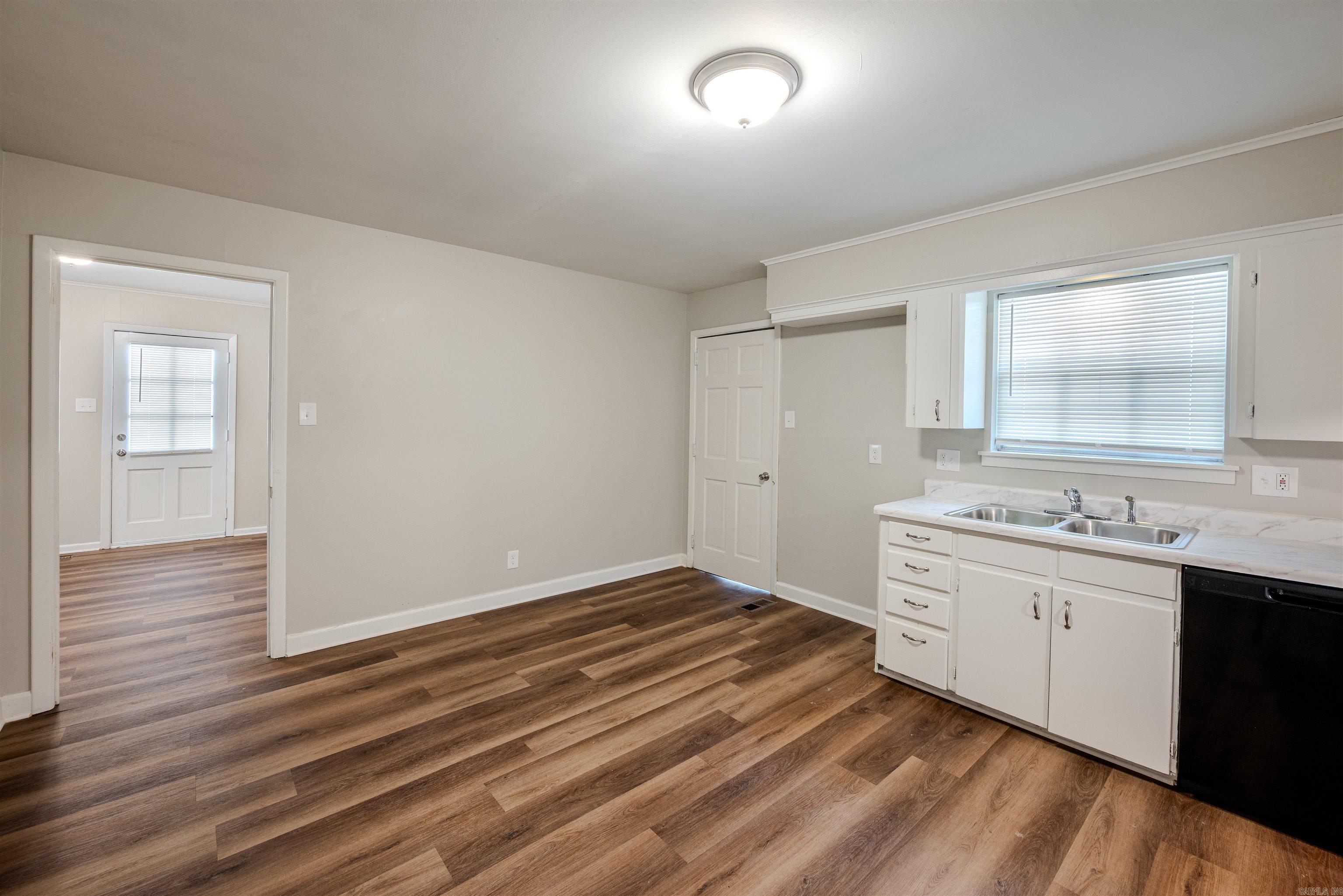 INDIAN HILLS - Residential