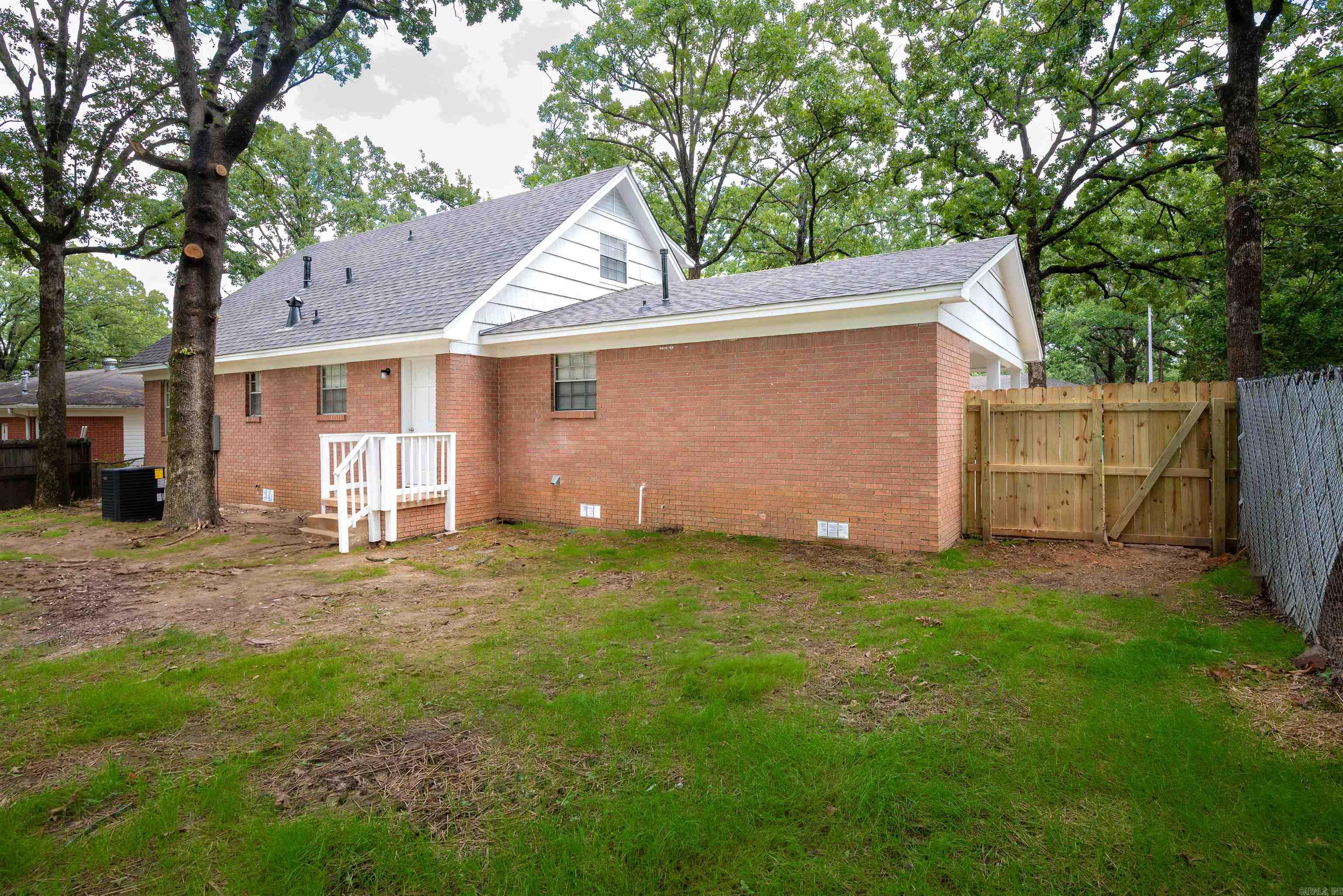 INDIAN HILLS - Residential