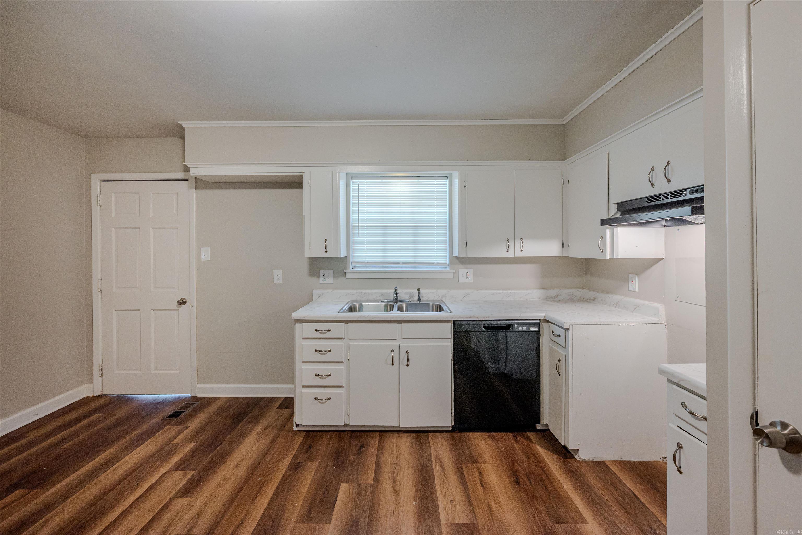 INDIAN HILLS - Residential