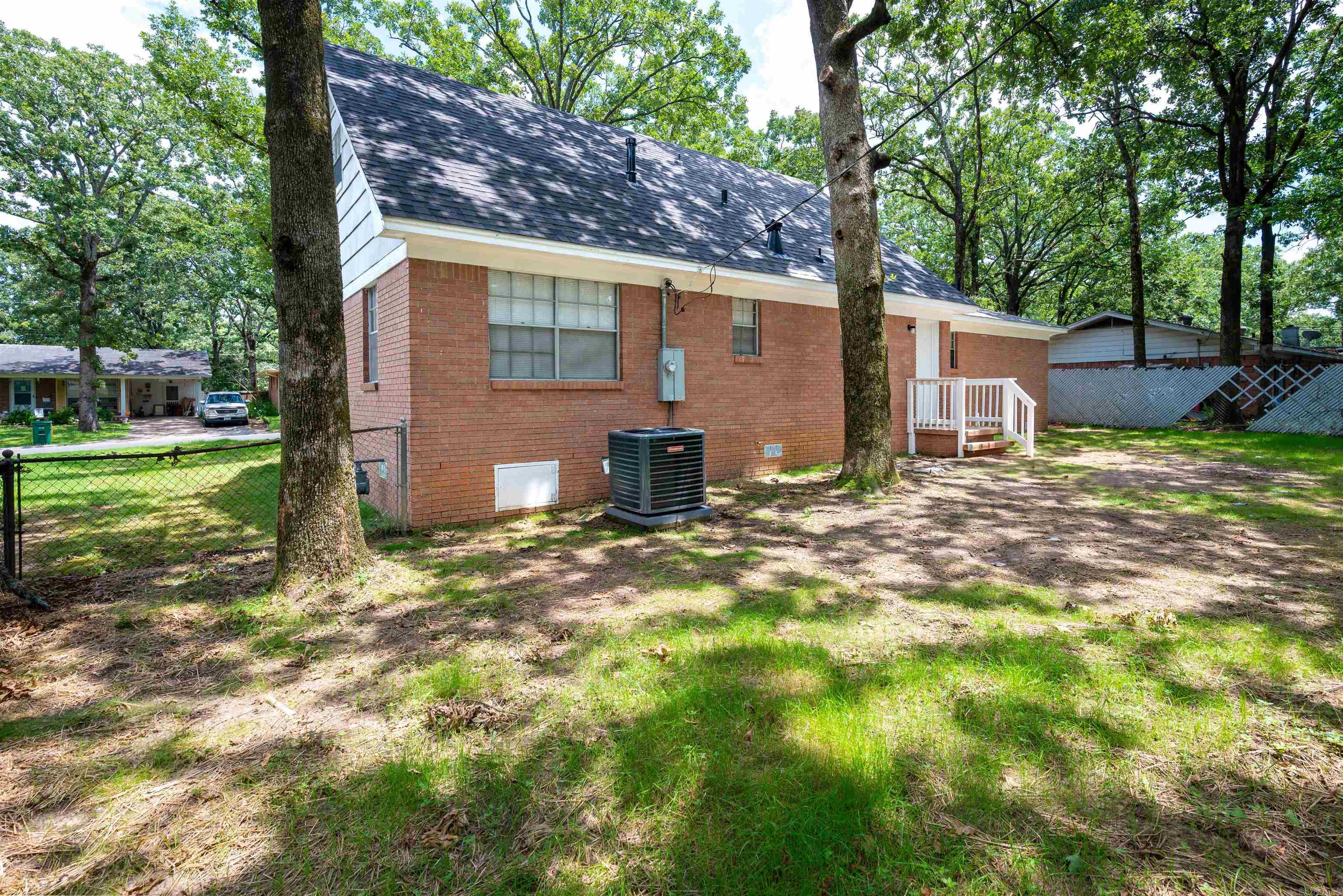 INDIAN HILLS - Residential