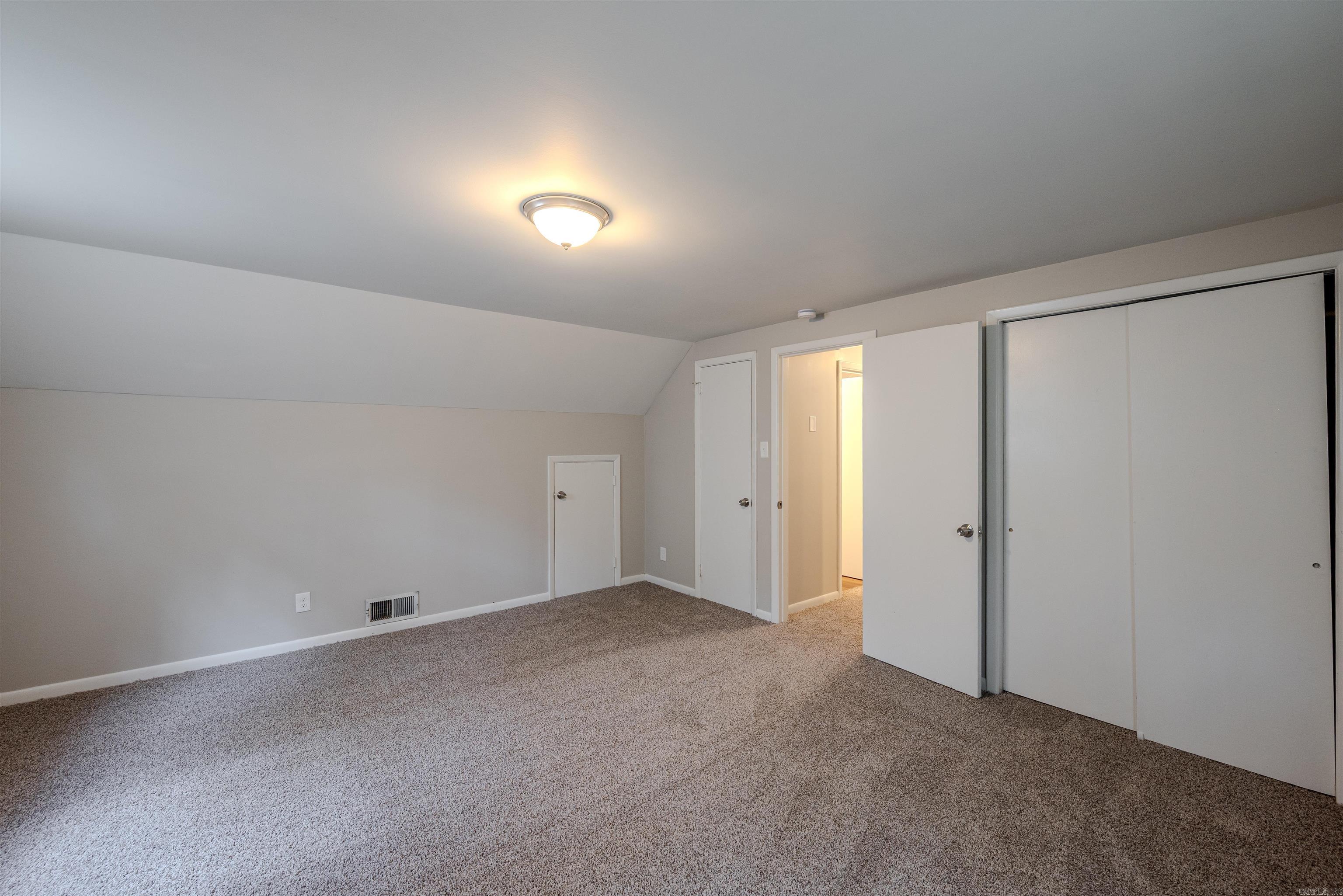 INDIAN HILLS - Residential