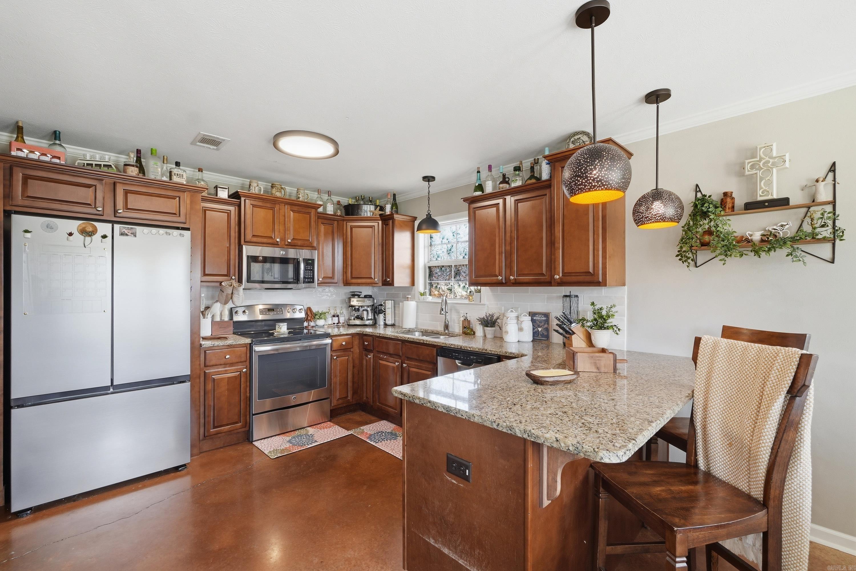 ALLI'S PLACE - Residential