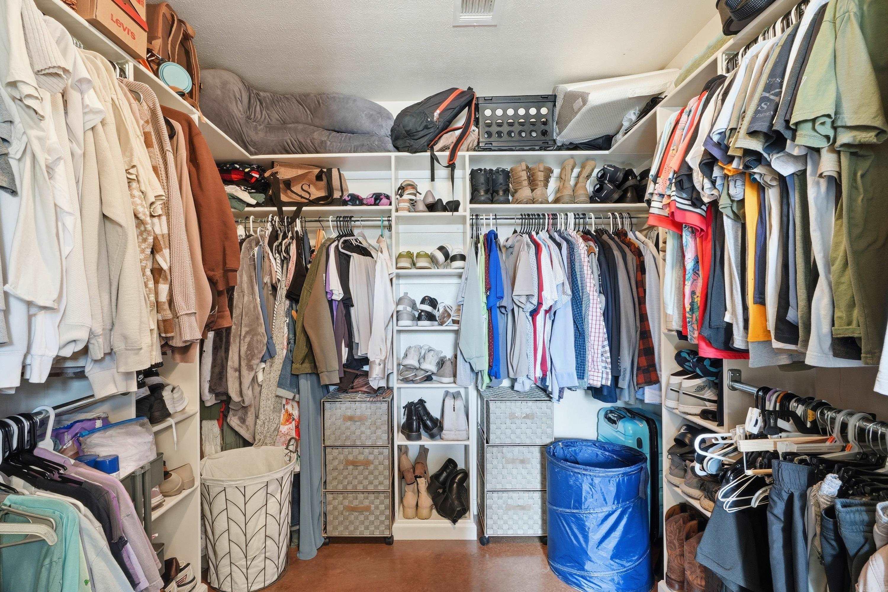 ALLI'S PLACE - Residential