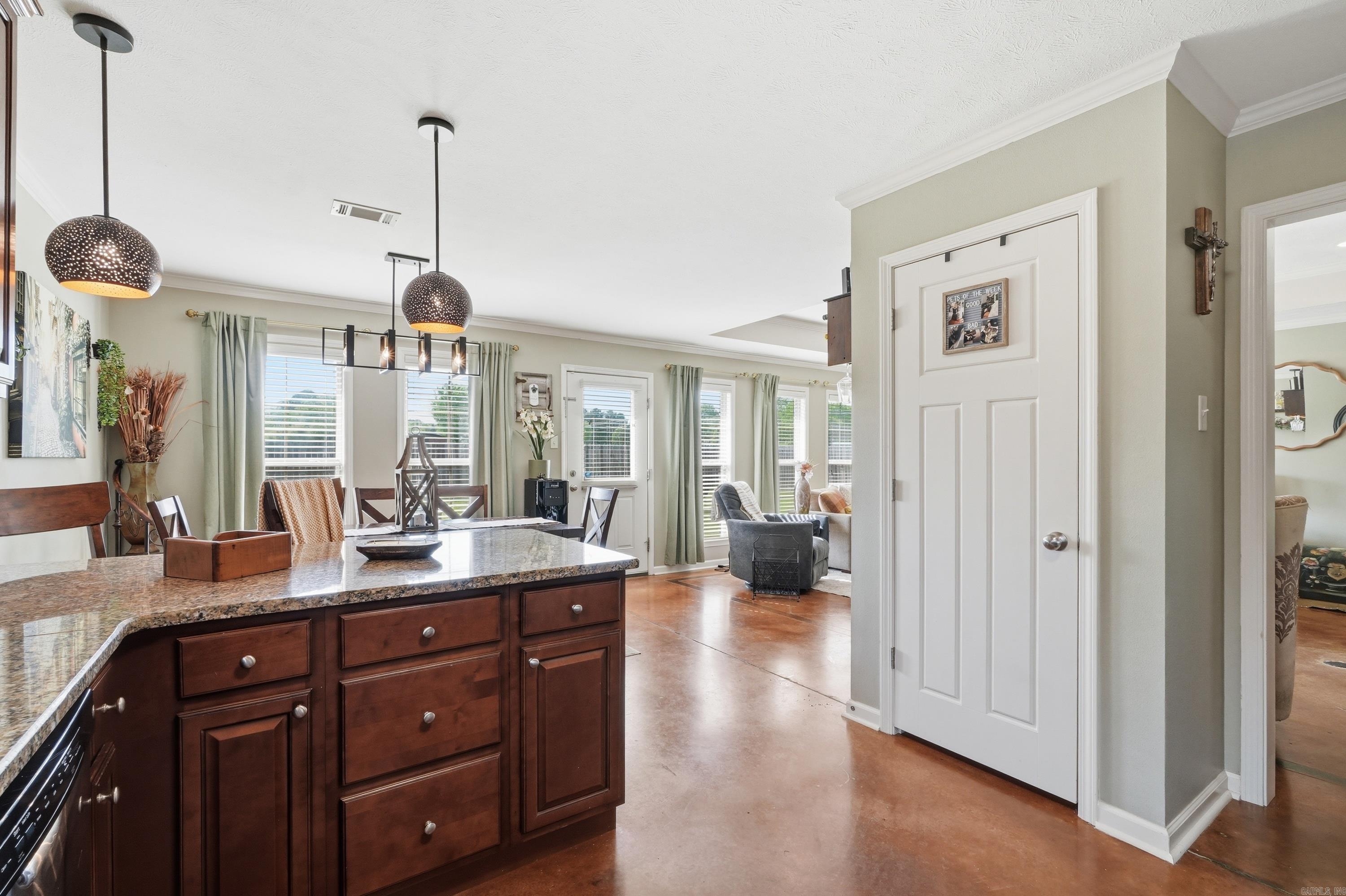 ALLI'S PLACE - Residential