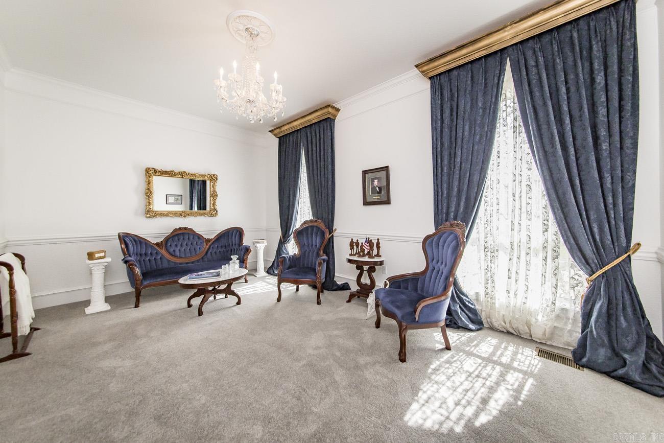 HICKORY HILLS ESTATES - Residential