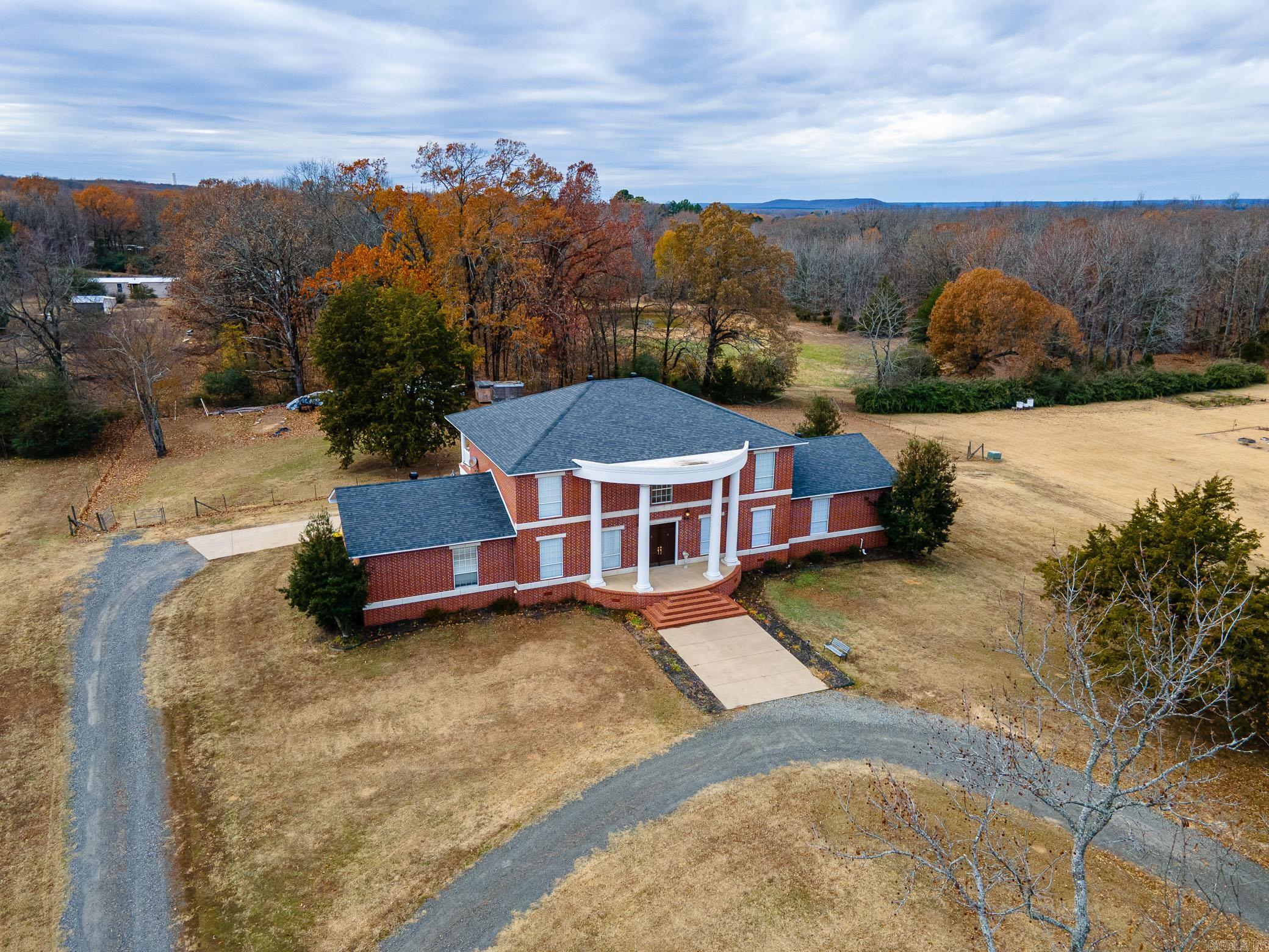 HICKORY HILLS ESTATES - Residential