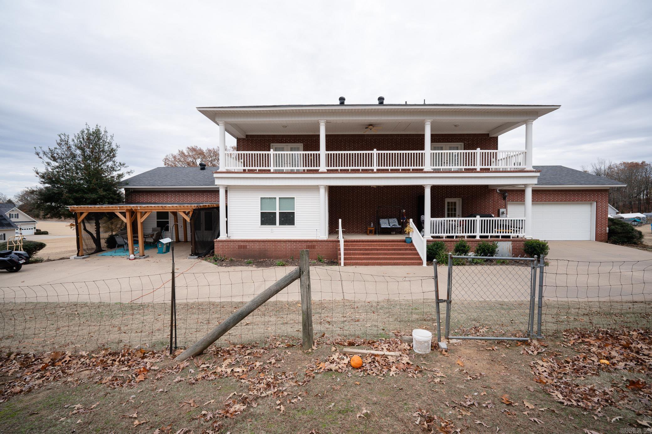 HICKORY HILLS ESTATES - Residential