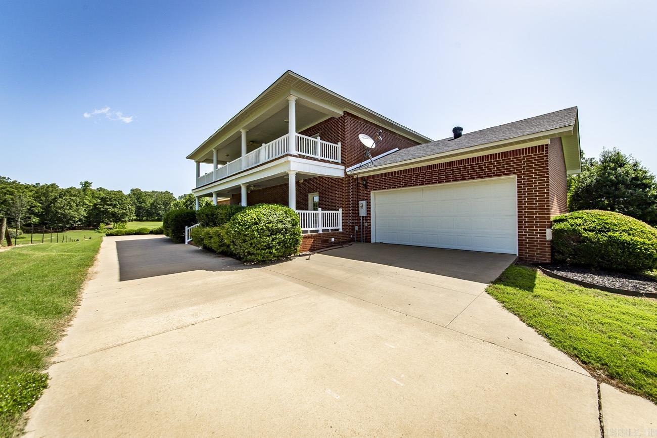 HICKORY HILLS ESTATES - Residential