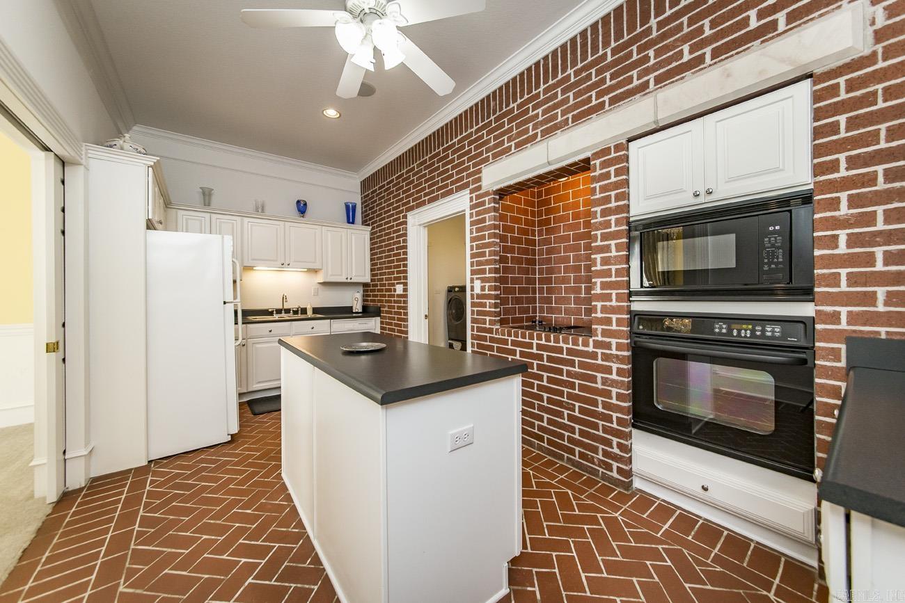 HICKORY HILLS ESTATES - Residential