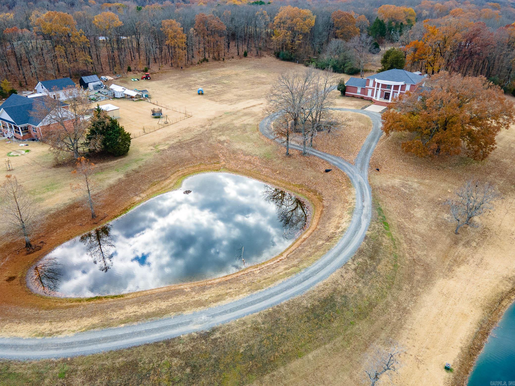 HICKORY HILLS ESTATES - Residential