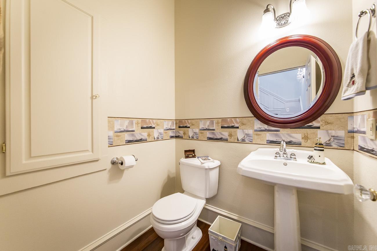 HICKORY HILLS ESTATES - Residential
