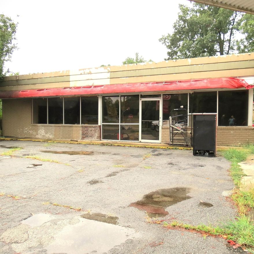 Located in the heart of a welcoming small-town Arkansas community, this commercial storefront offers excellent visibility and endless potential. Positioned along a main thoroughfare with steady local traffic, the property is ideal for a boutique shop, specialty retail, salon, office, or service-based business.  The interior features an open, flexible layout that can be easily customized to suit your business needs.  Some renovation has been started, just needs your personal tlc to finish.  Call today to tour the property.