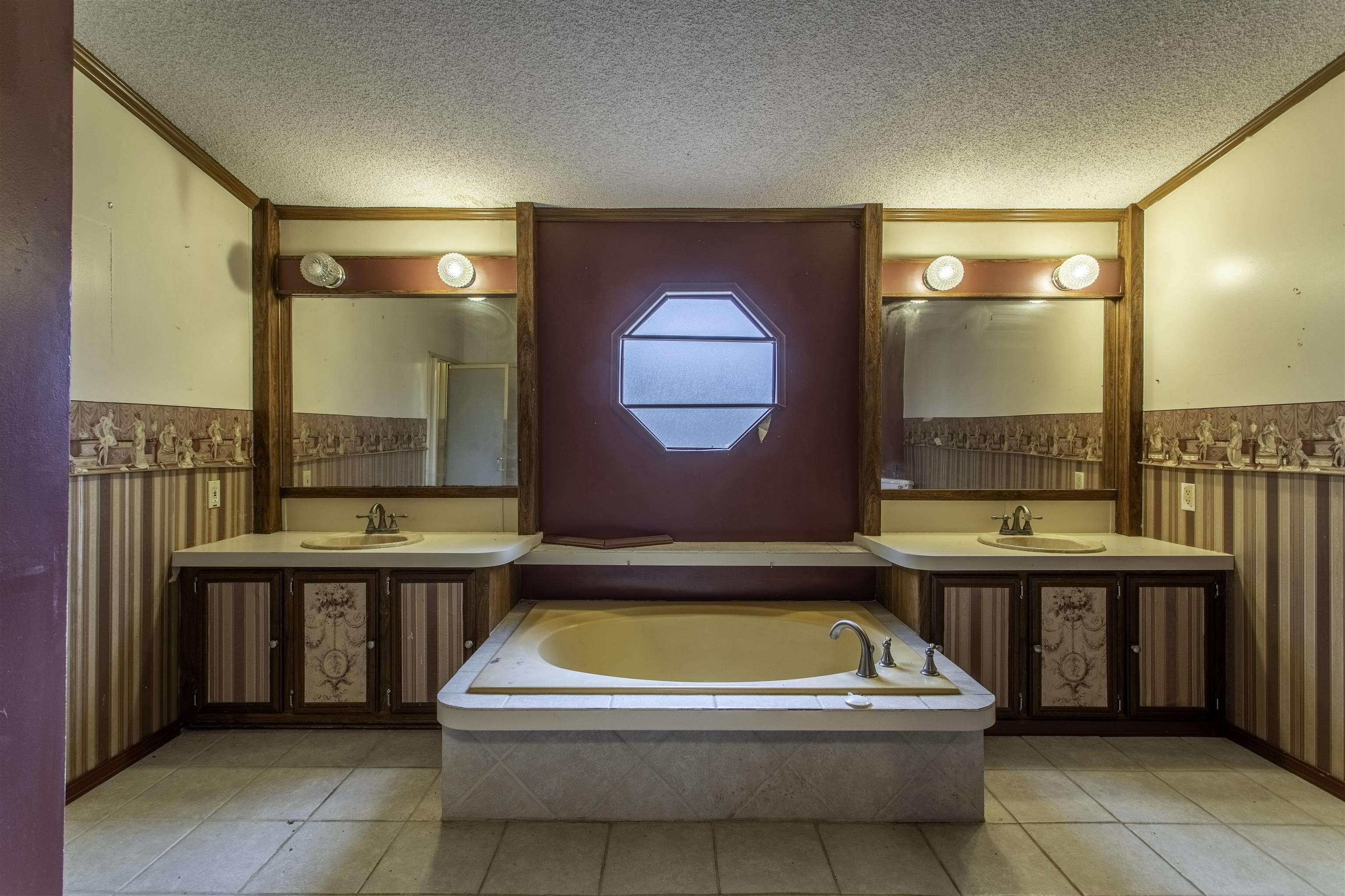 Sherwood Forest - Residential