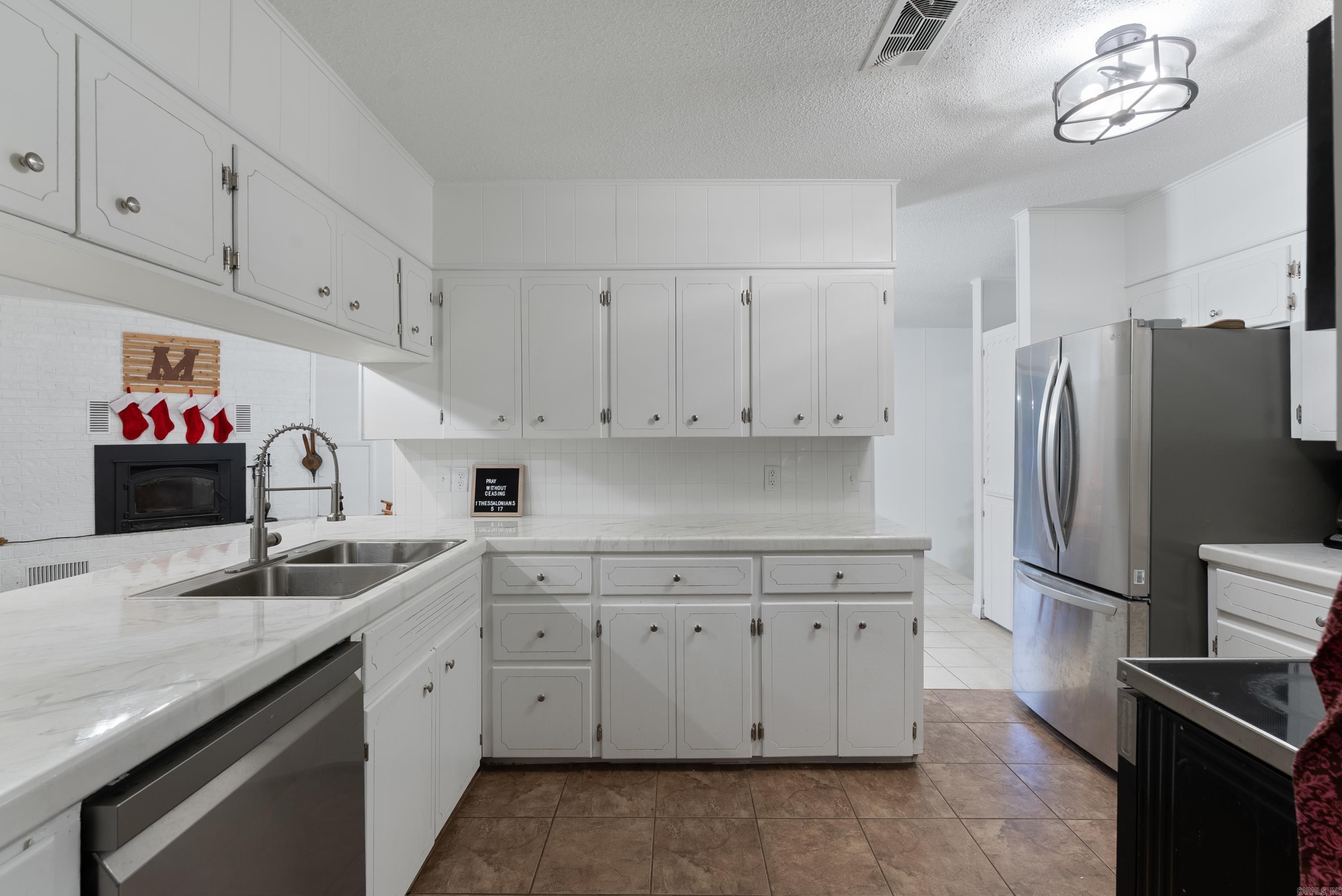 PINE TREE ACRES - Residential