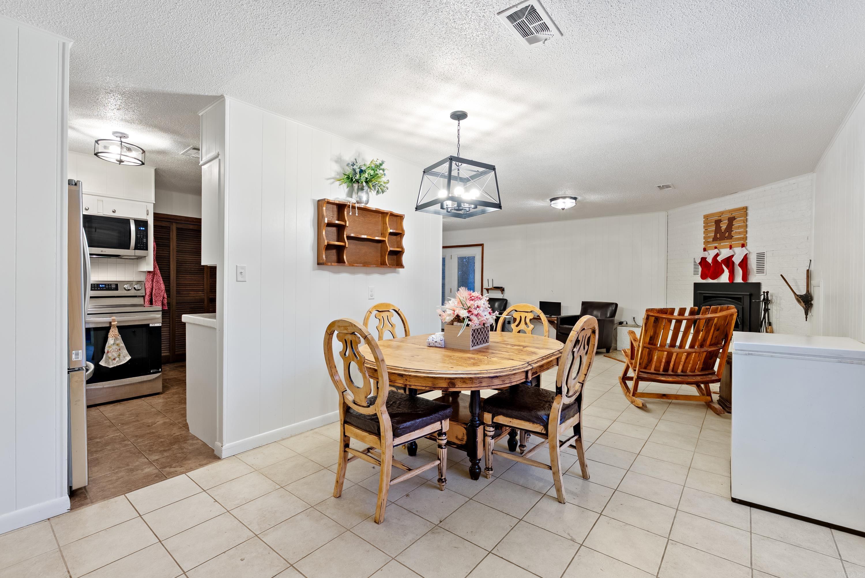 PINE TREE ACRES - Residential