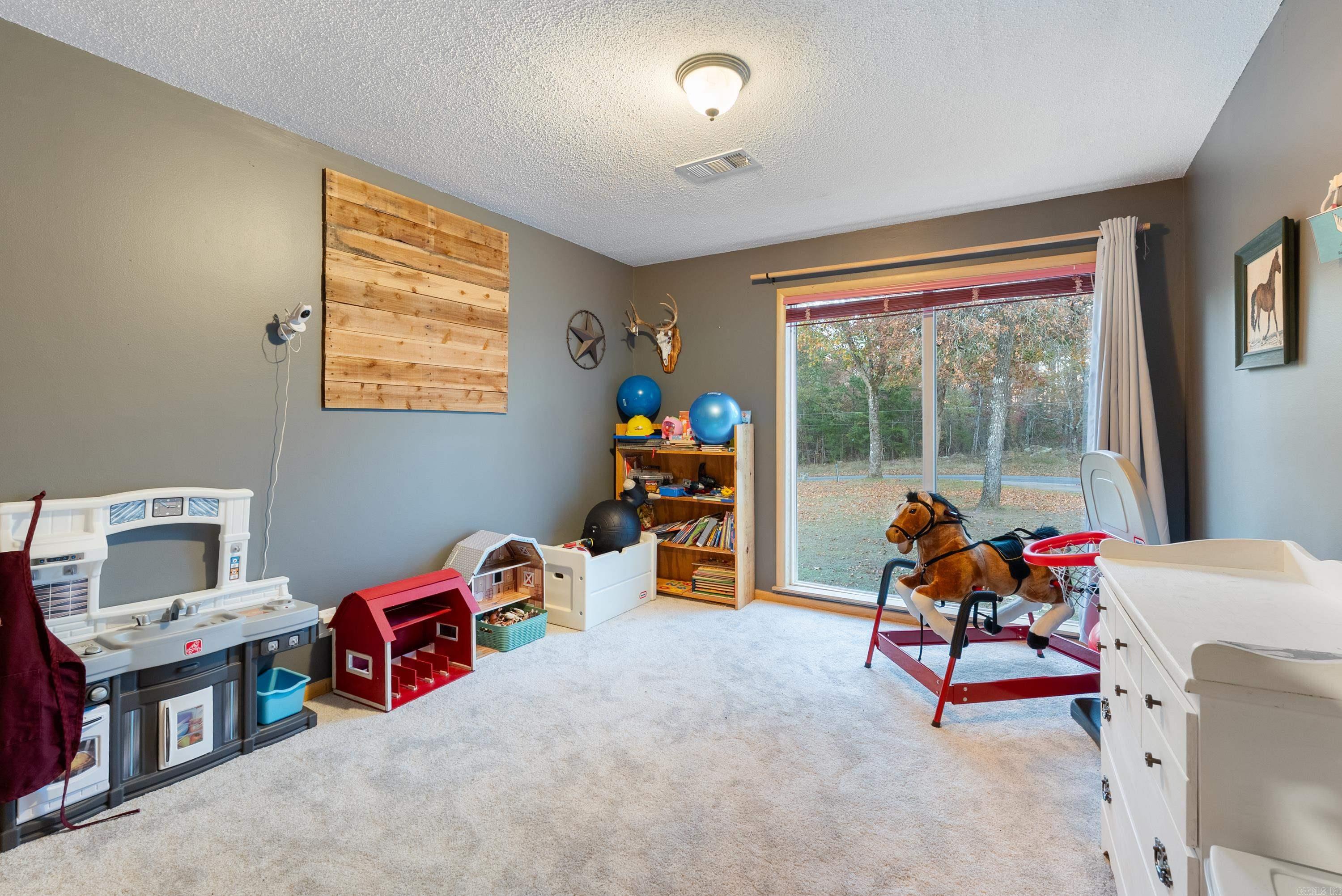 PINE TREE ACRES - Residential