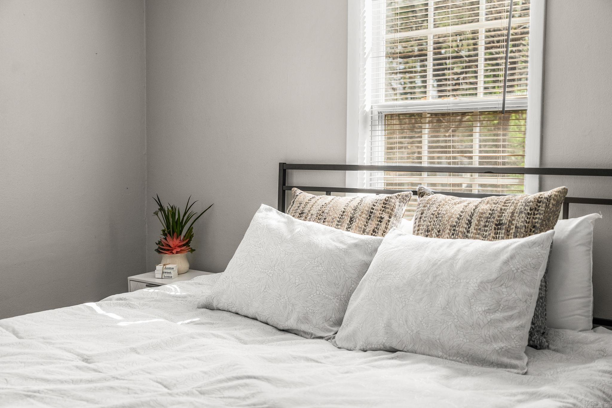 ORIGINAL TOWN-BRYANT - Residential