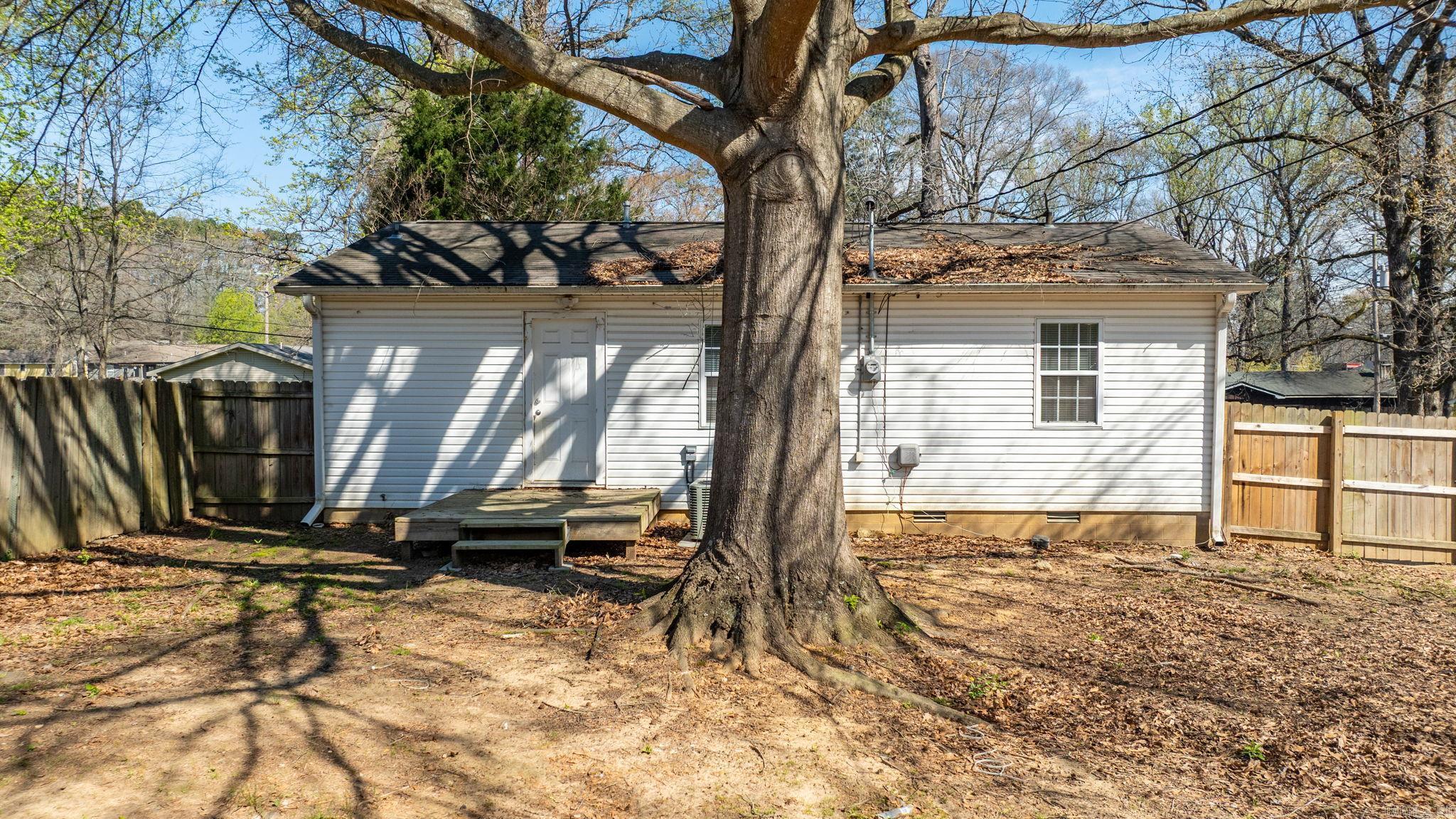 ORIGINAL TOWN-BRYANT - Residential