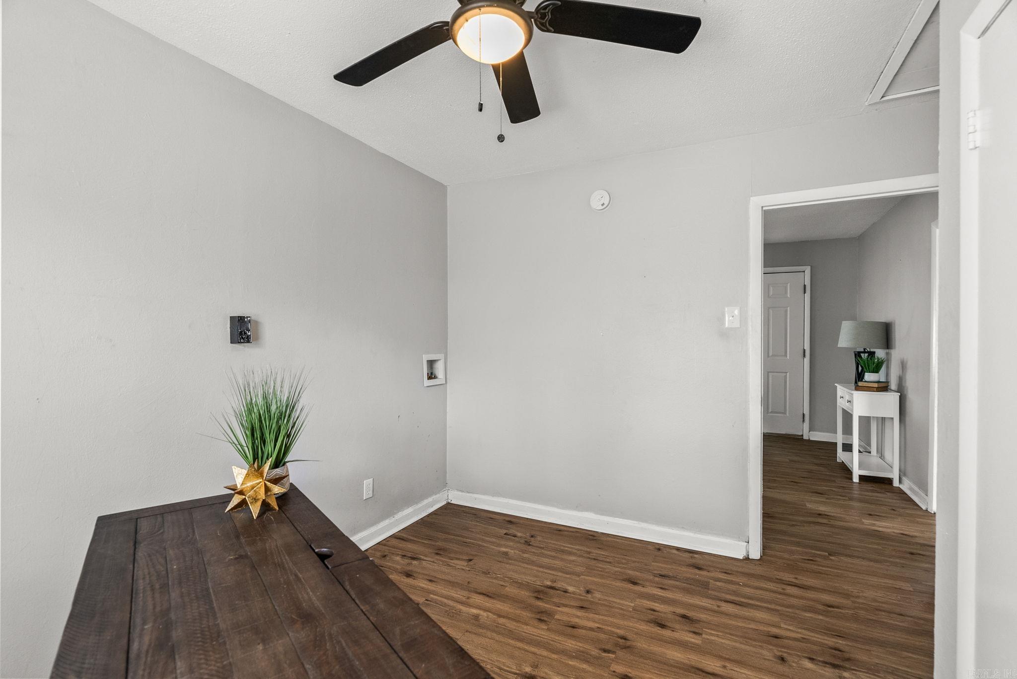 ORIGINAL TOWN-BRYANT - Residential