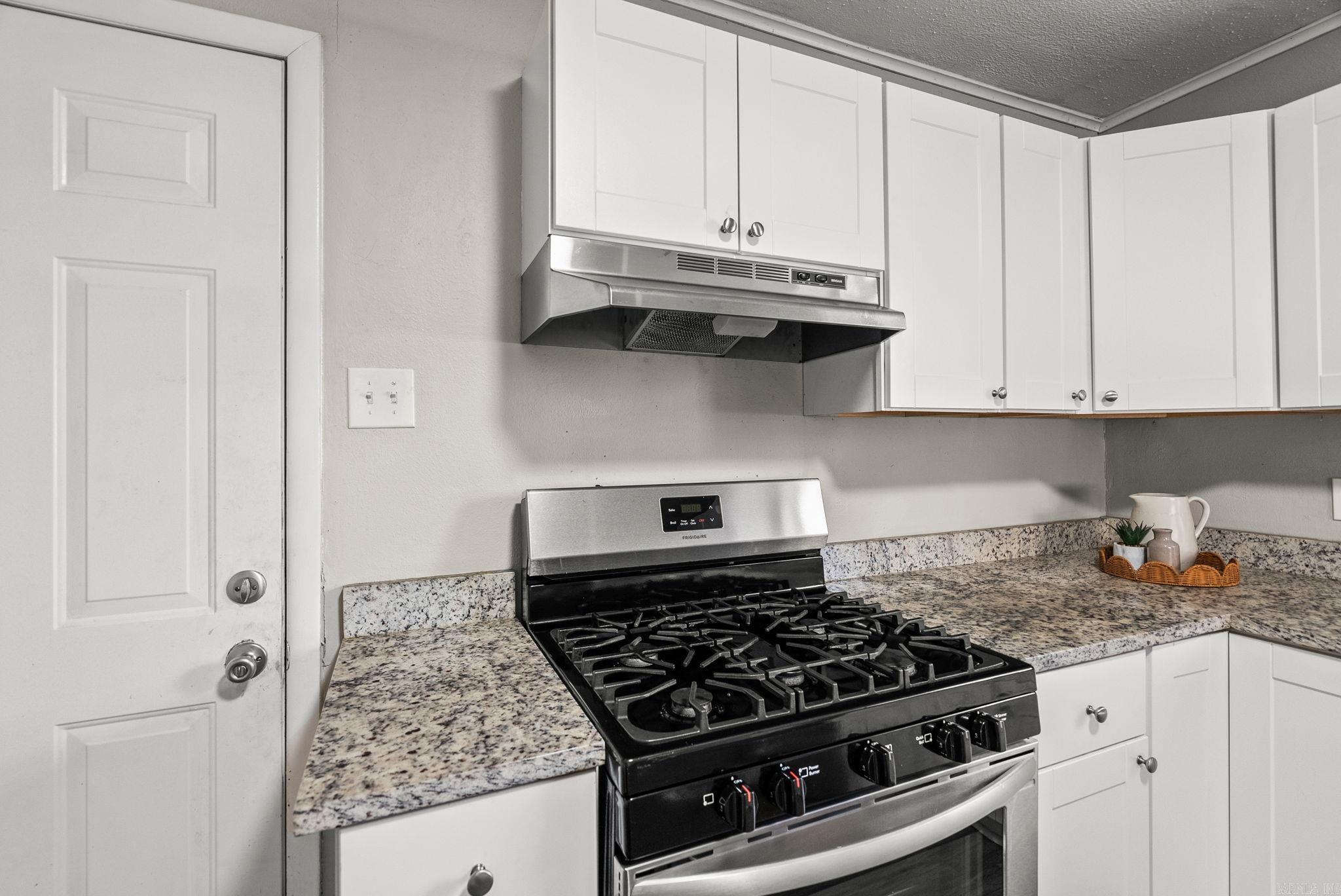 ORIGINAL TOWN-BRYANT - Residential