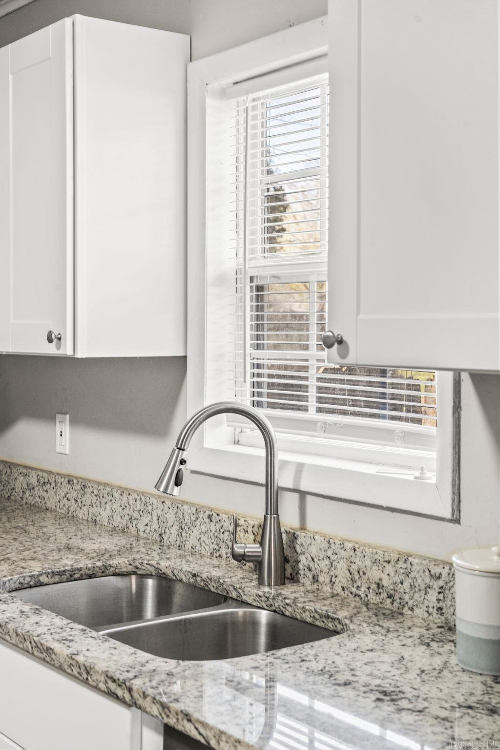 ORIGINAL TOWN-BRYANT - Residential