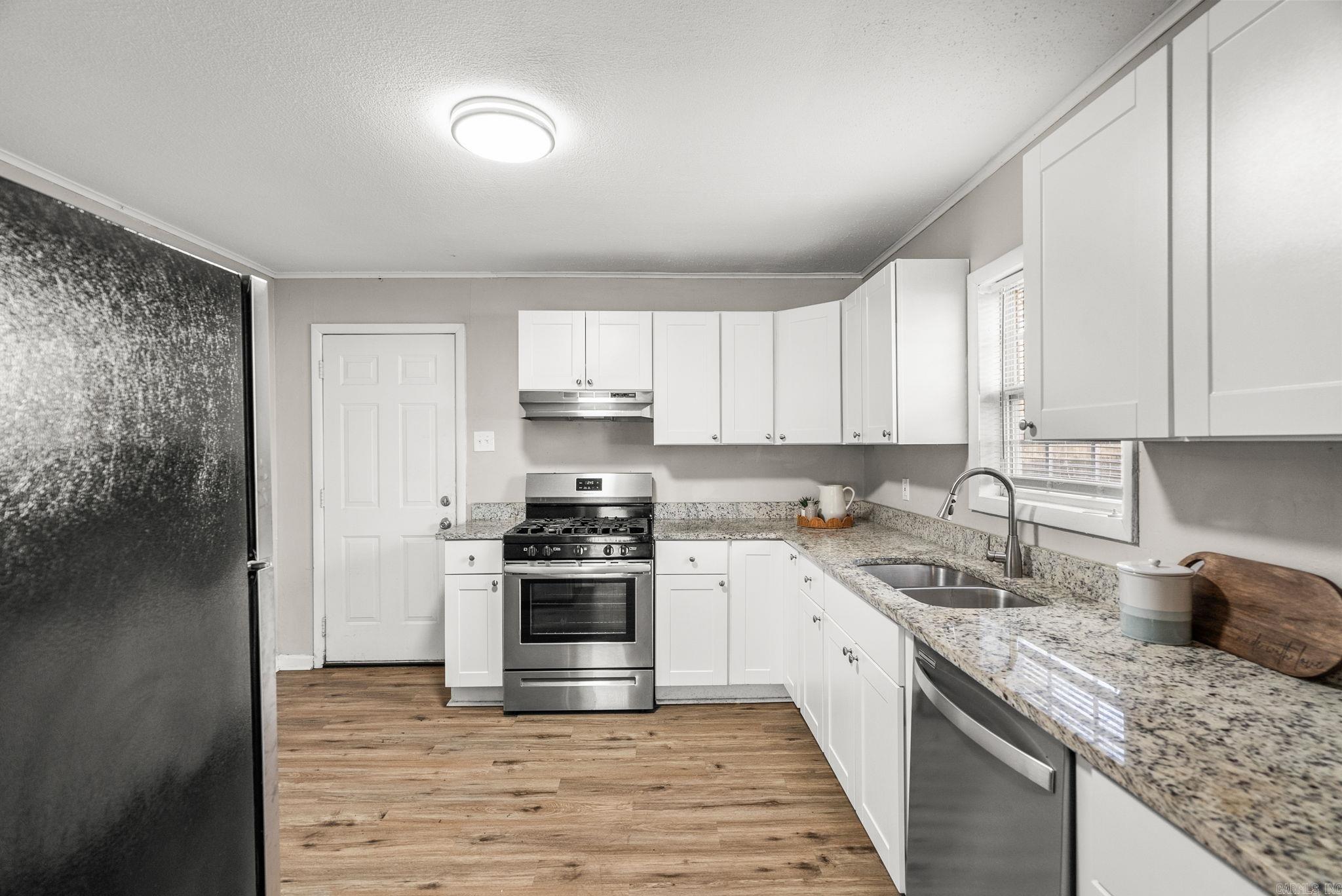 ORIGINAL TOWN-BRYANT - Residential