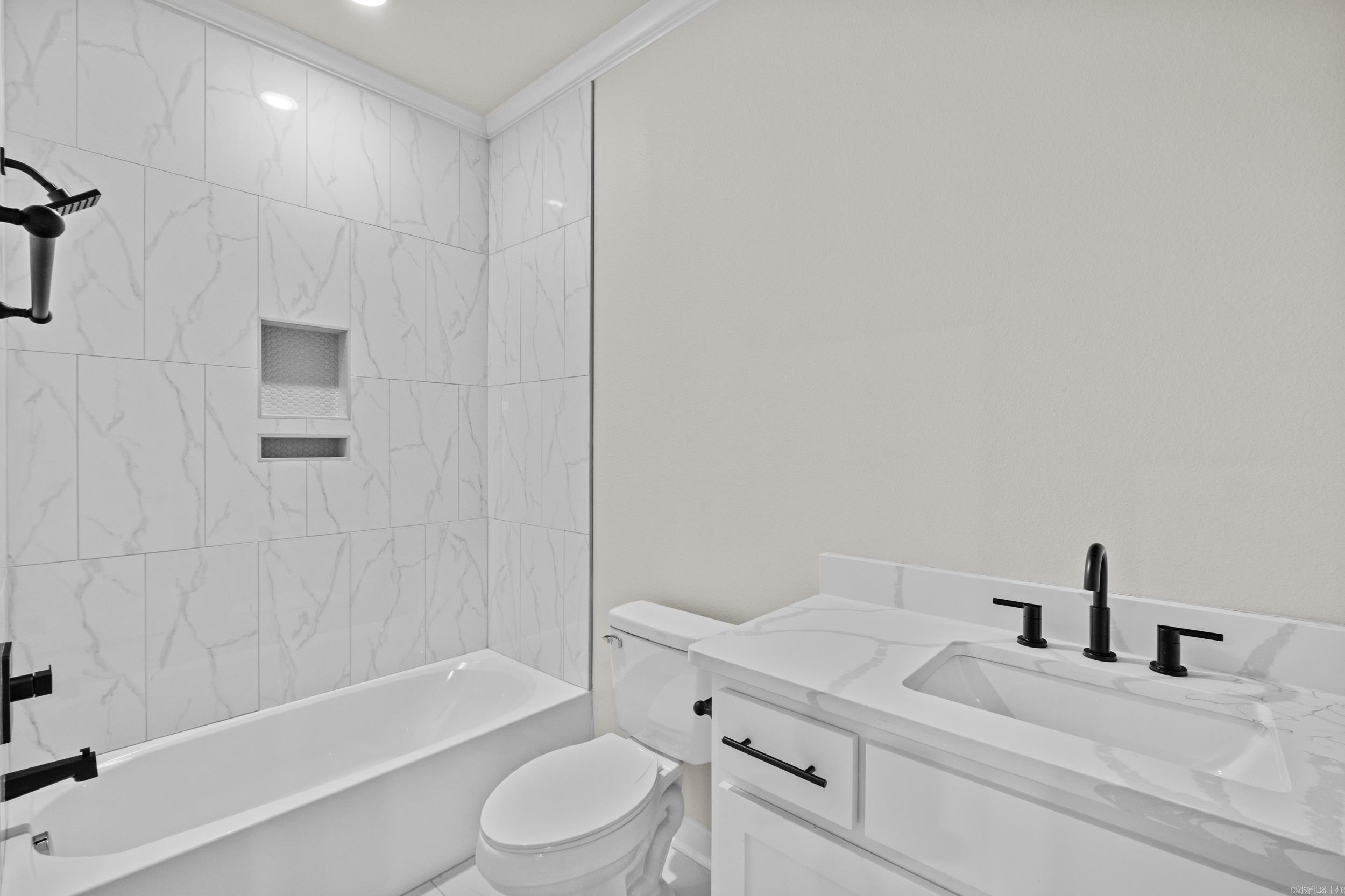 WANDERING RIDGE - Residential