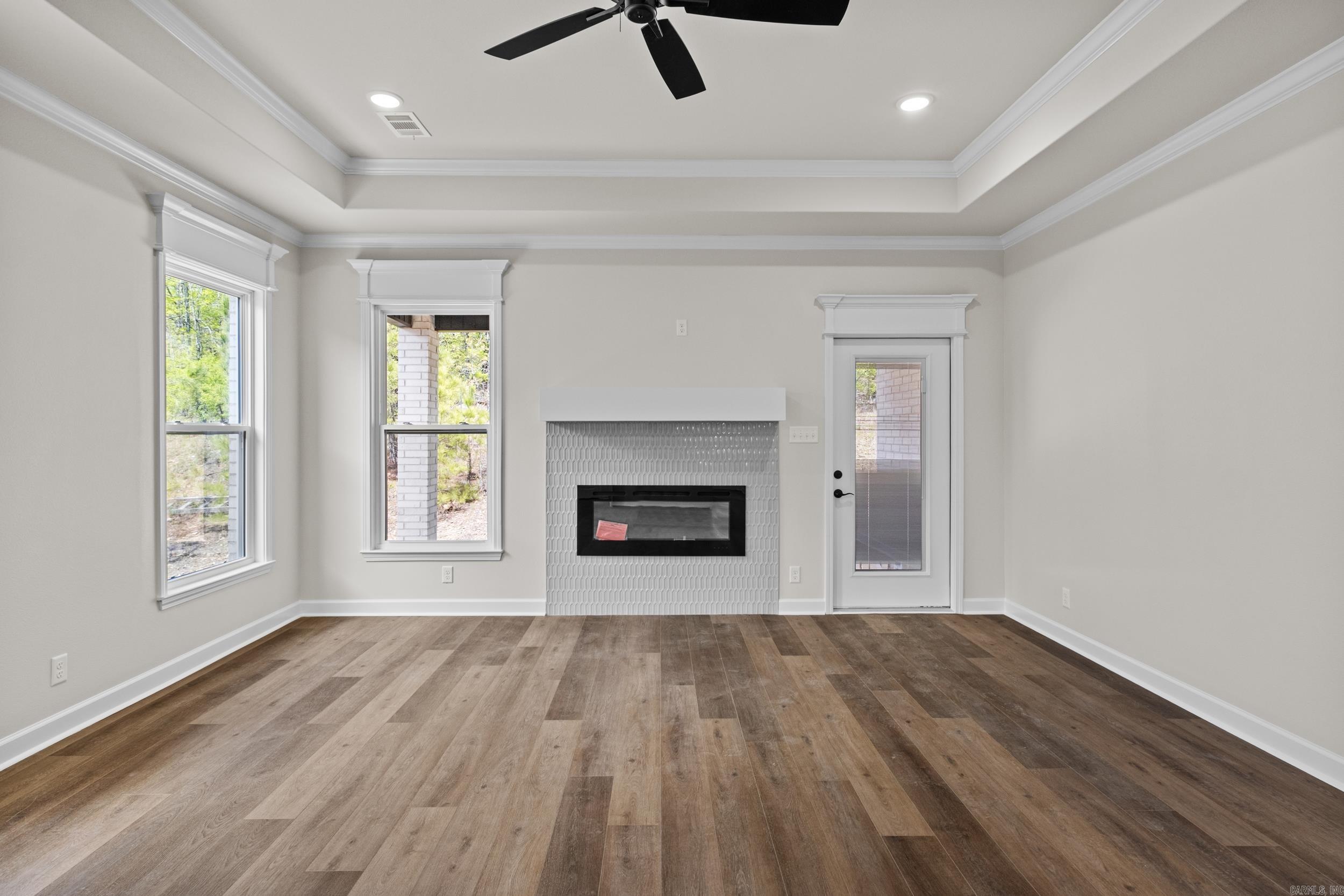 WANDERING RIDGE - Residential