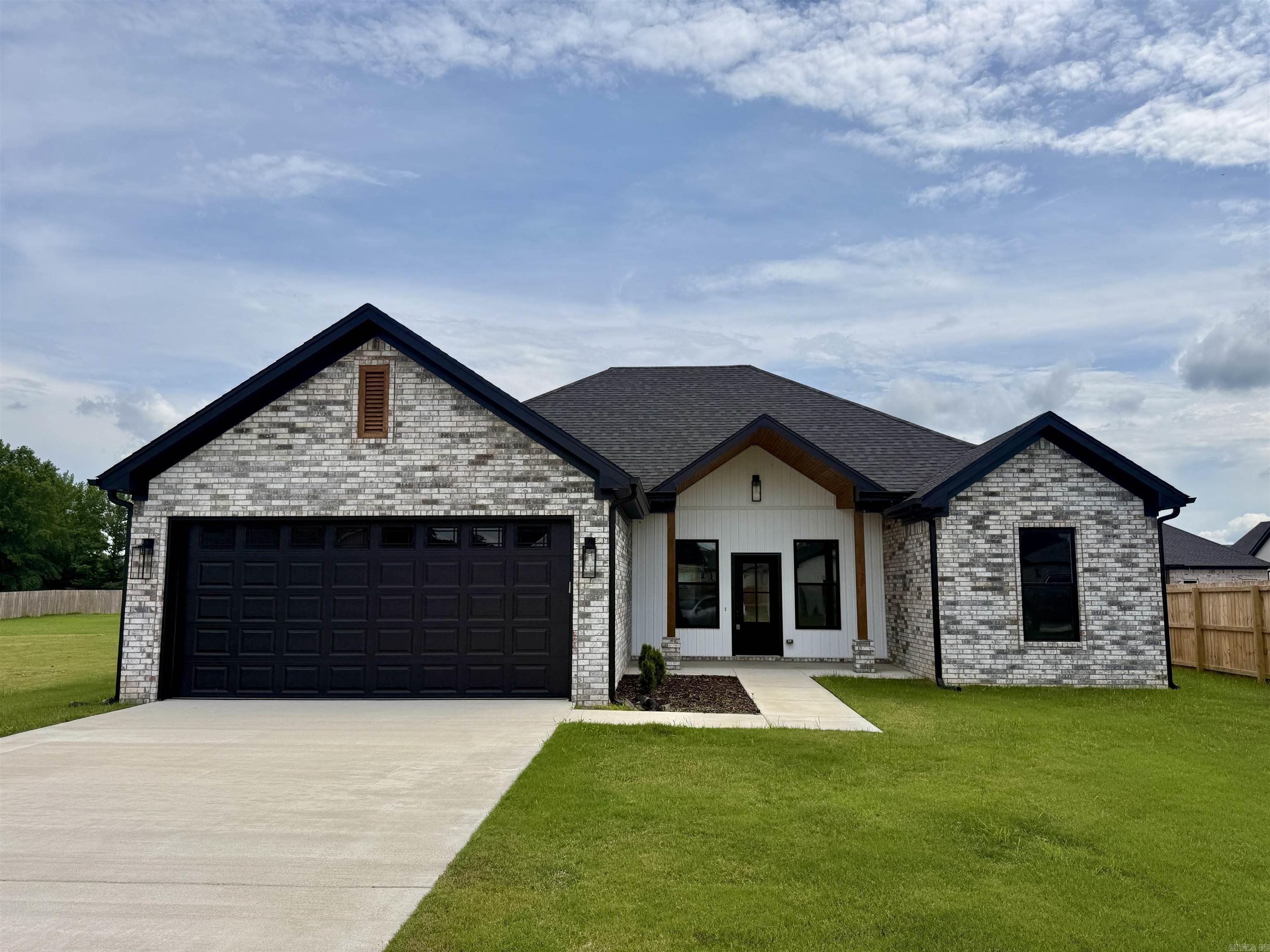 EAST MEADOW - Residential