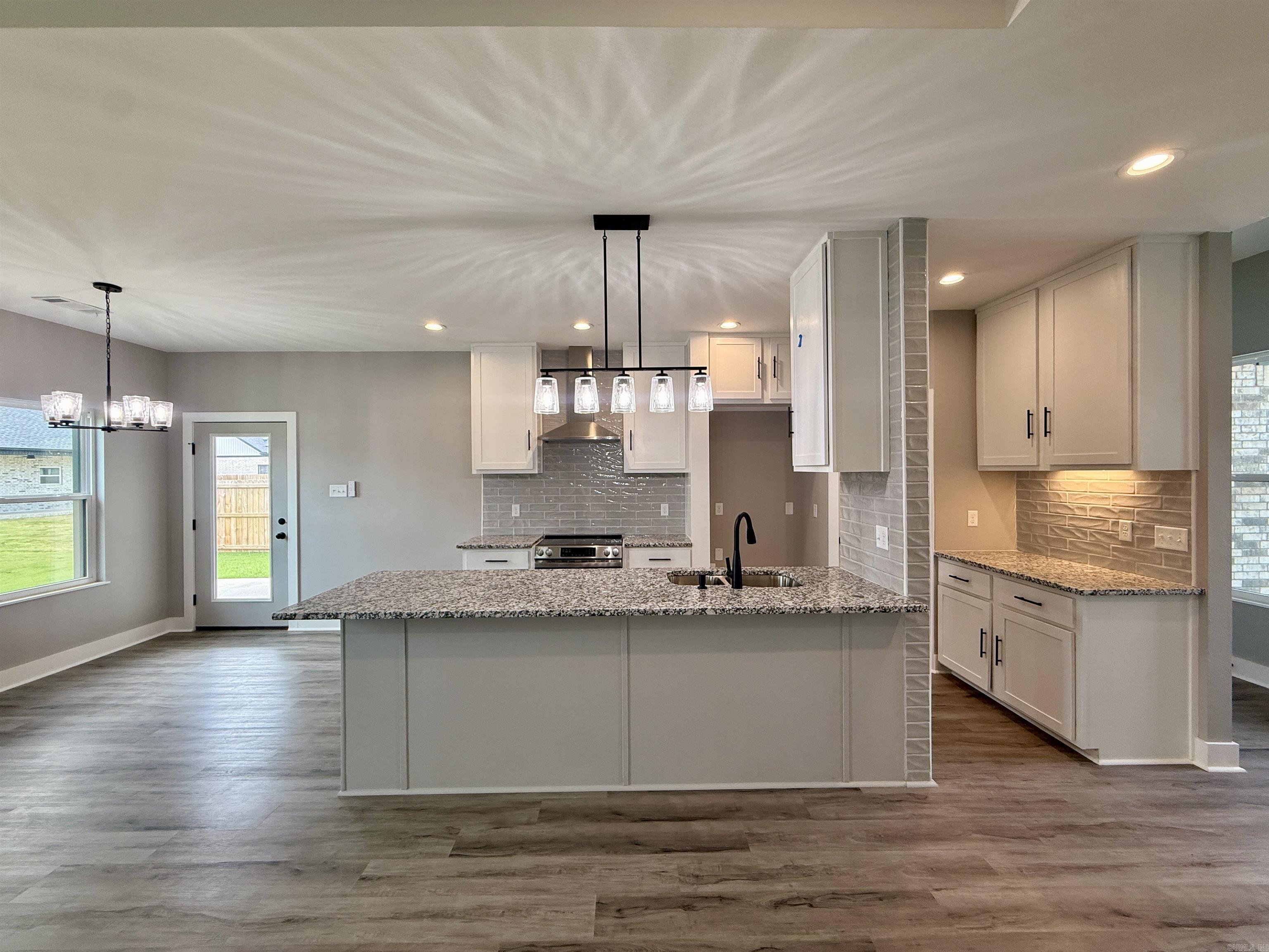 EAST MEADOW - Residential