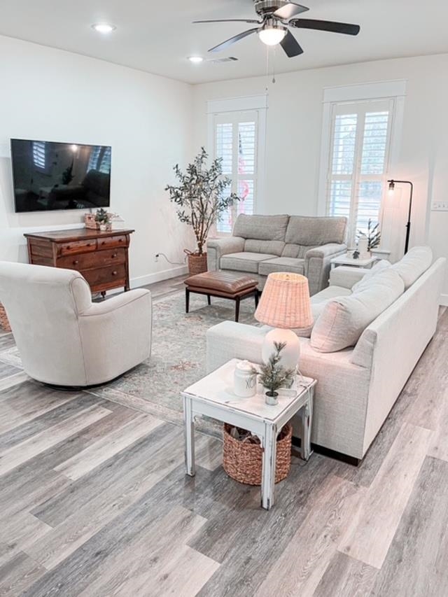 INDIAN HILLS - Residential
