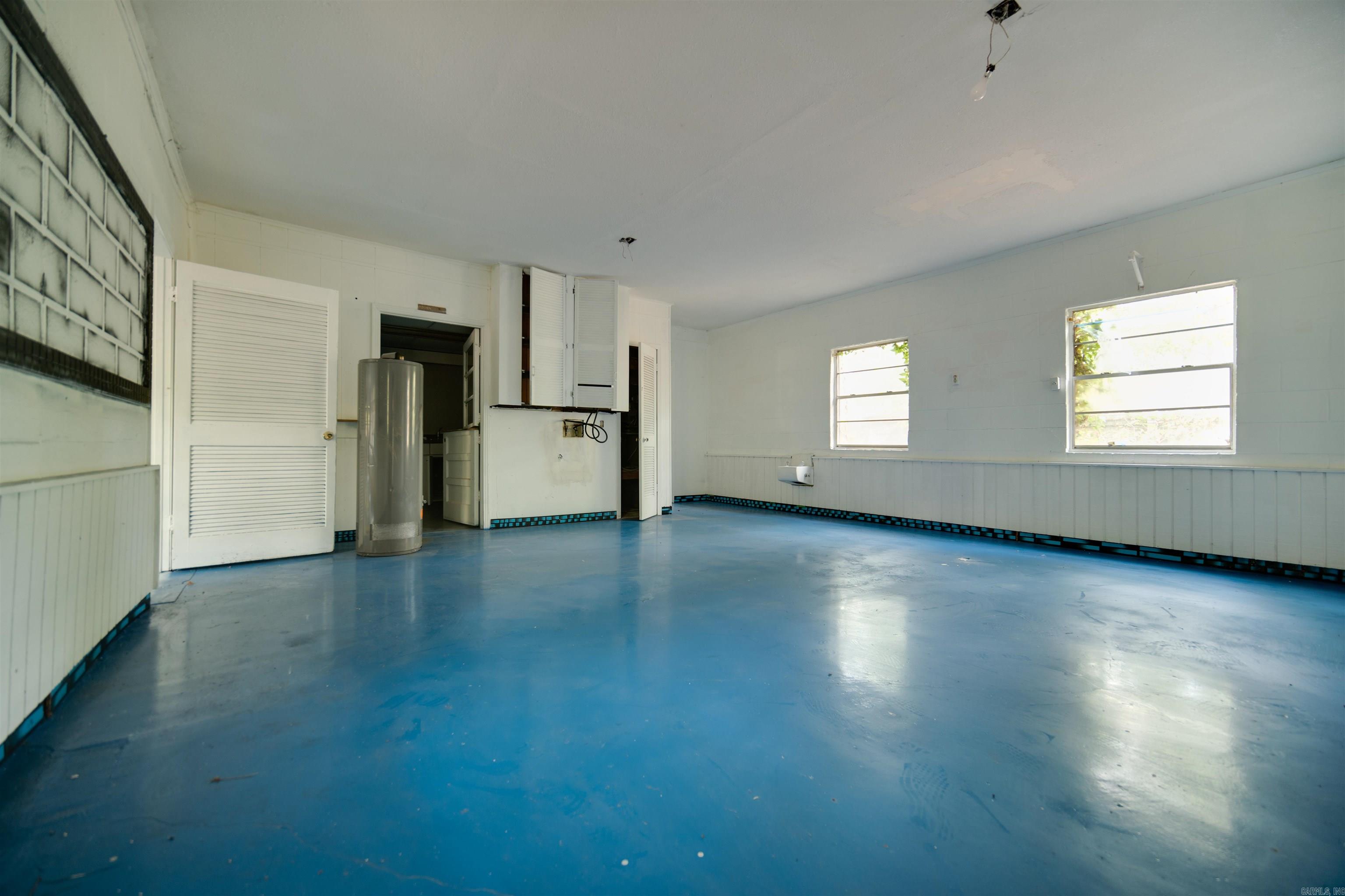 Clovedale - Commercial Sale