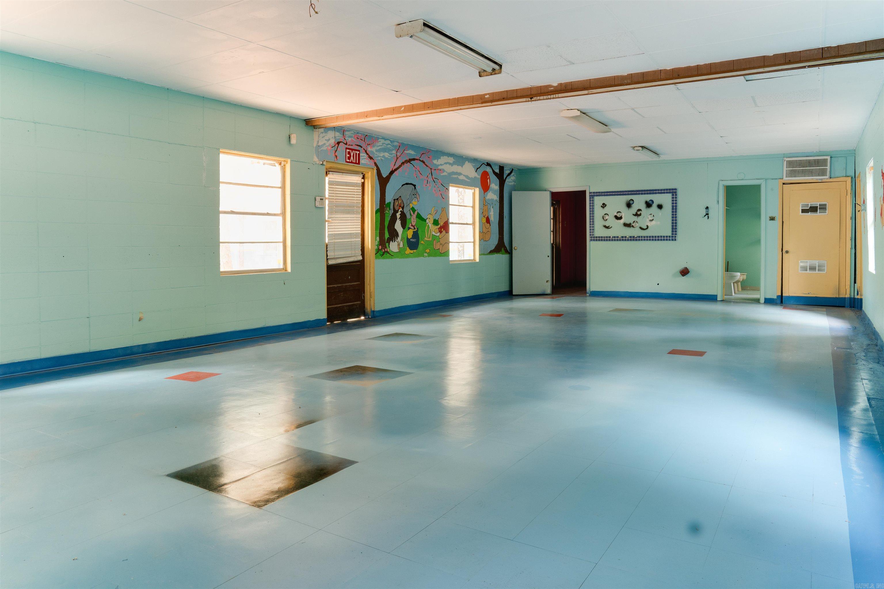 Clovedale - Commercial Sale