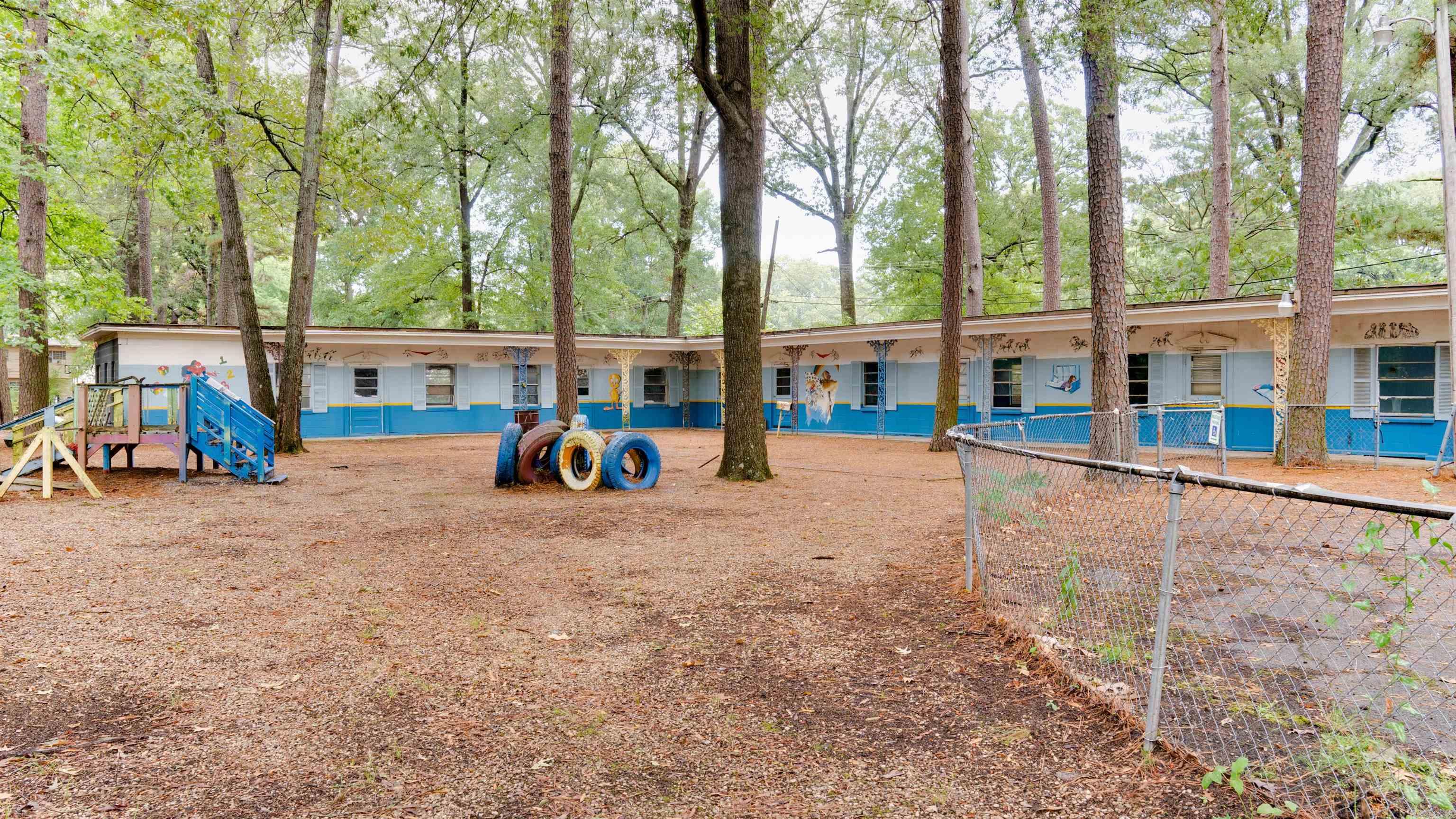 Clovedale - Commercial Sale