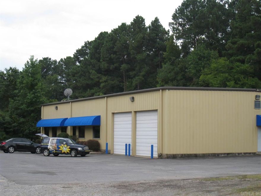 Great Office/Warehouse located close to rapid growth area of Benton/Bryant at Alcoa Road. Sold before Listed and entered for Comp.
