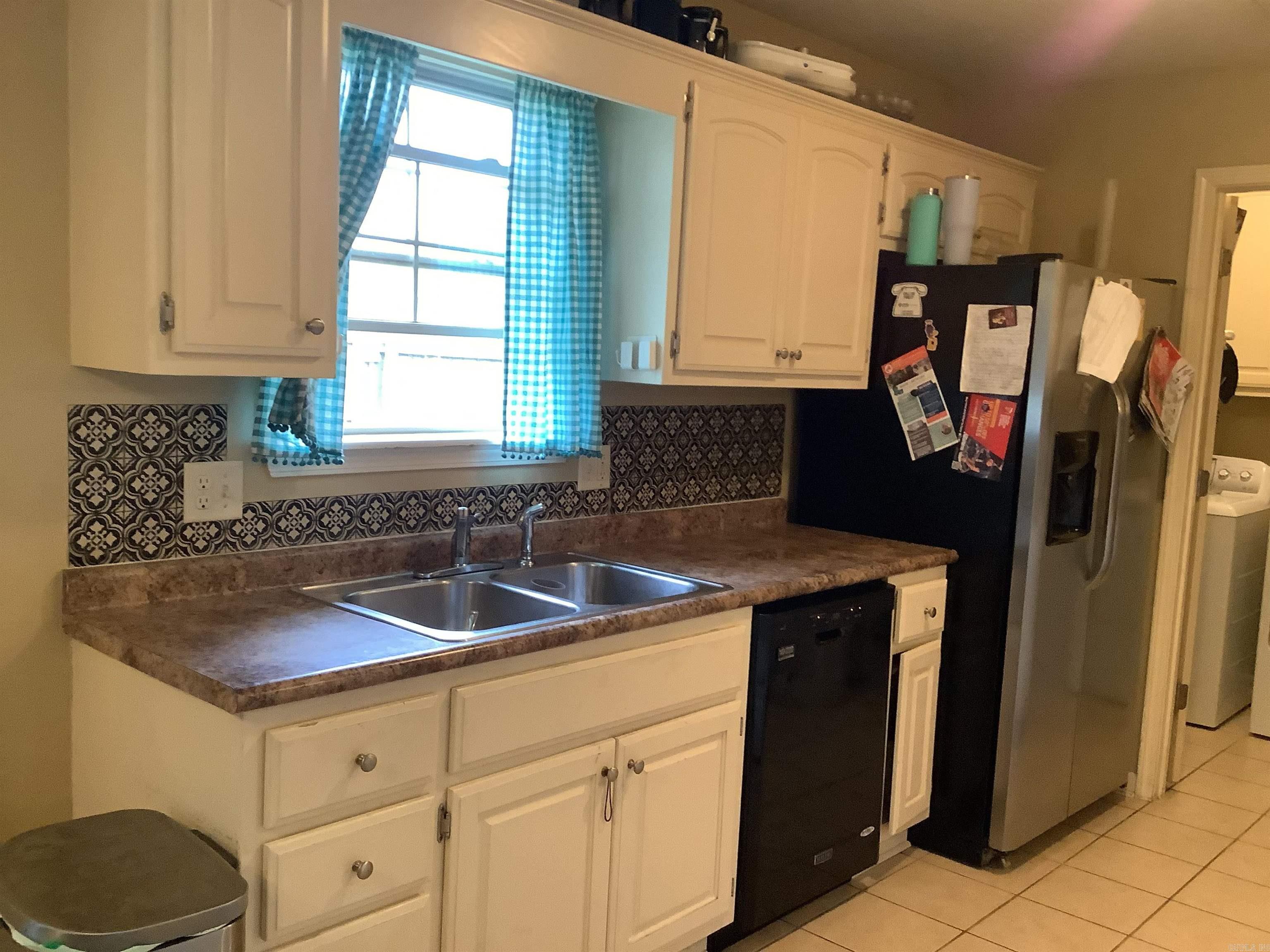 SKYLINE MEADOWS - Residential