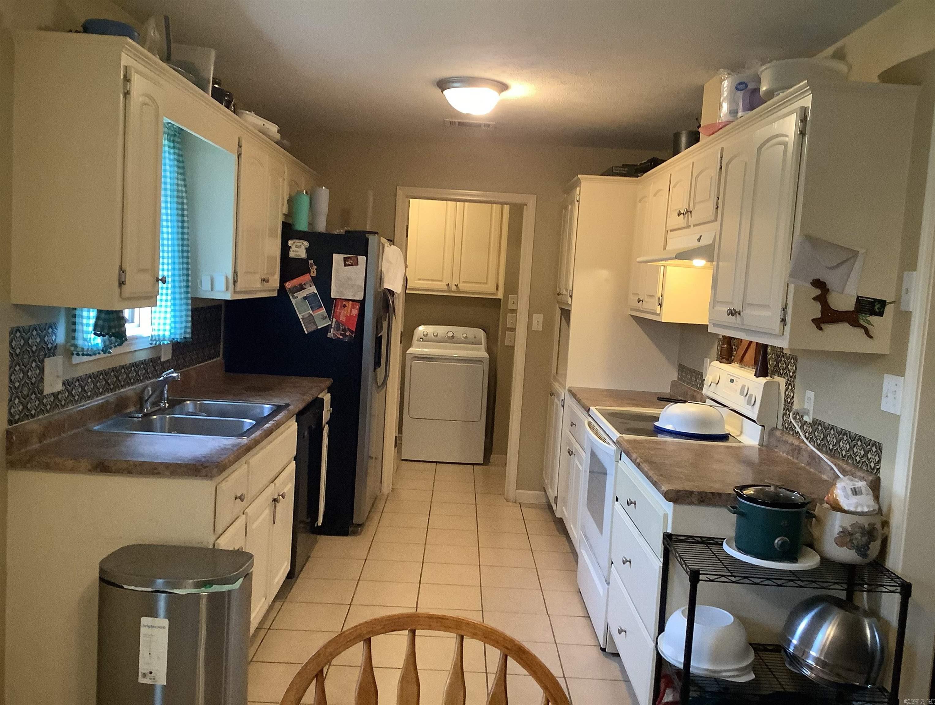 SKYLINE MEADOWS - Residential