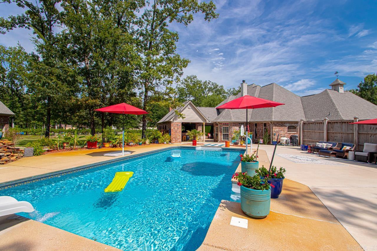 OAKWOOD ESTATES - Residential