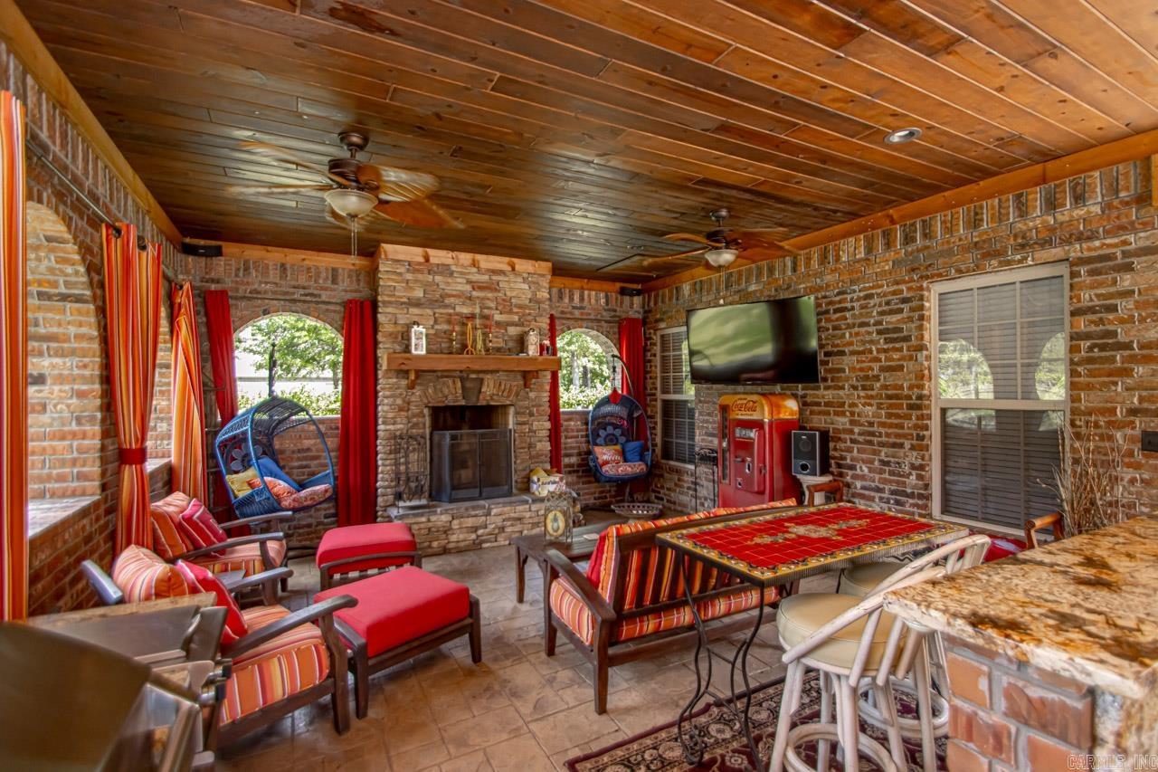 OAKWOOD ESTATES - Residential