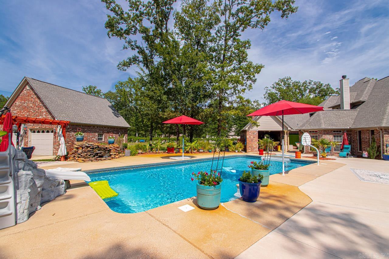 OAKWOOD ESTATES - Residential