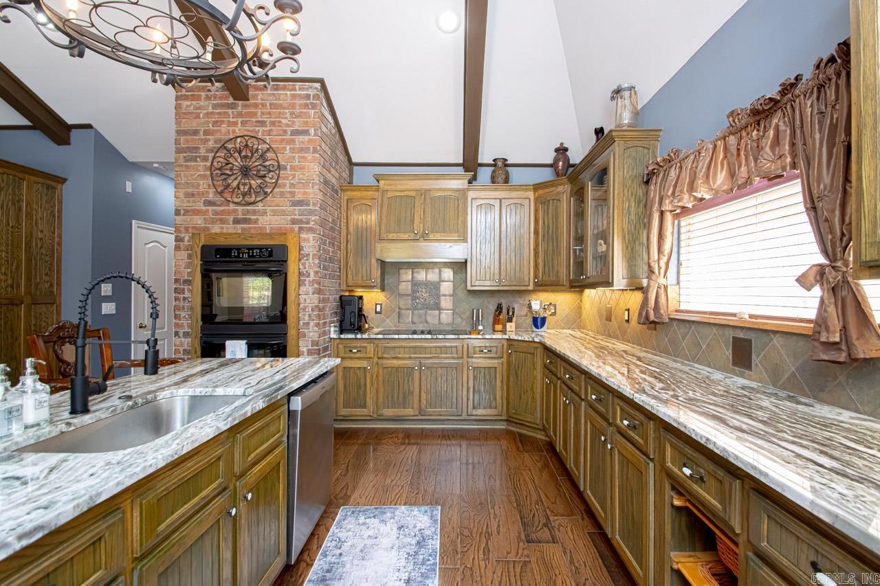 OAKWOOD ESTATES - Residential