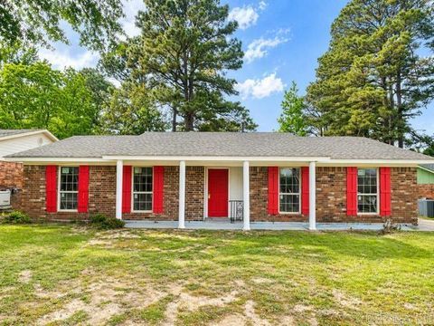 Photo of 95 Weschester Drive, White Hall, AR 71602 (MLS # 26016471)